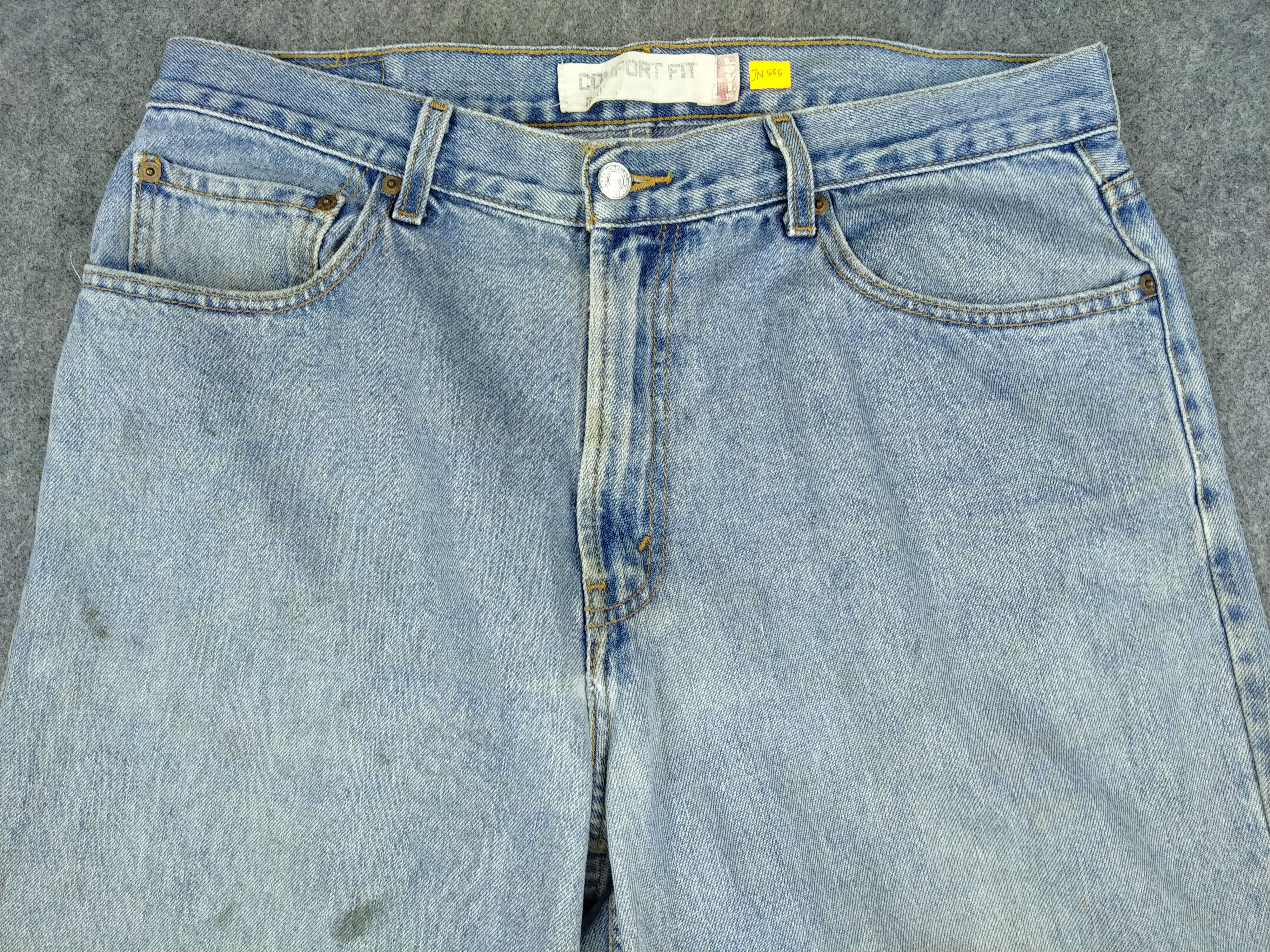 Levi's Vintage Levi's 560 Comfort Fit Faded Blue Denim -JN565 Size US 35 - 3 Thumbnail