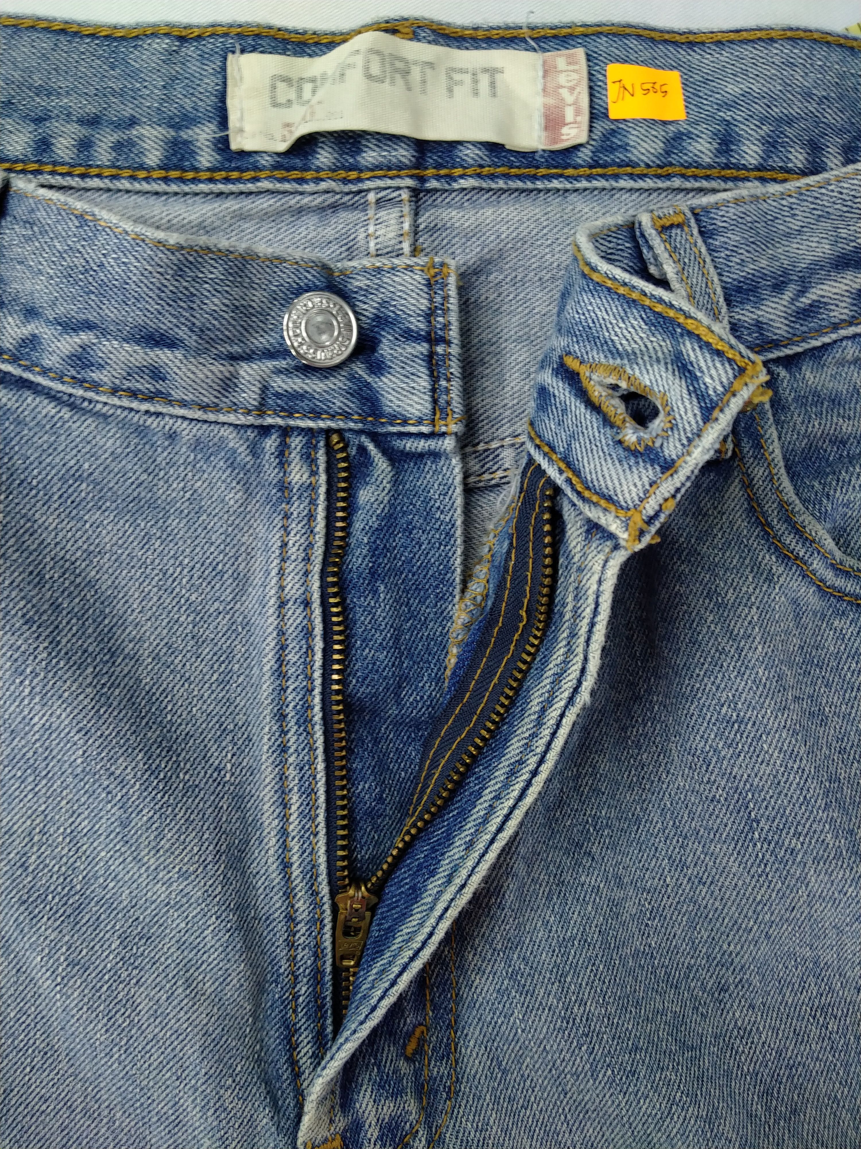Levi's Vintage Levi's 560 Comfort Fit Faded Blue Denim -JN565 Size US 35 - 6 Thumbnail