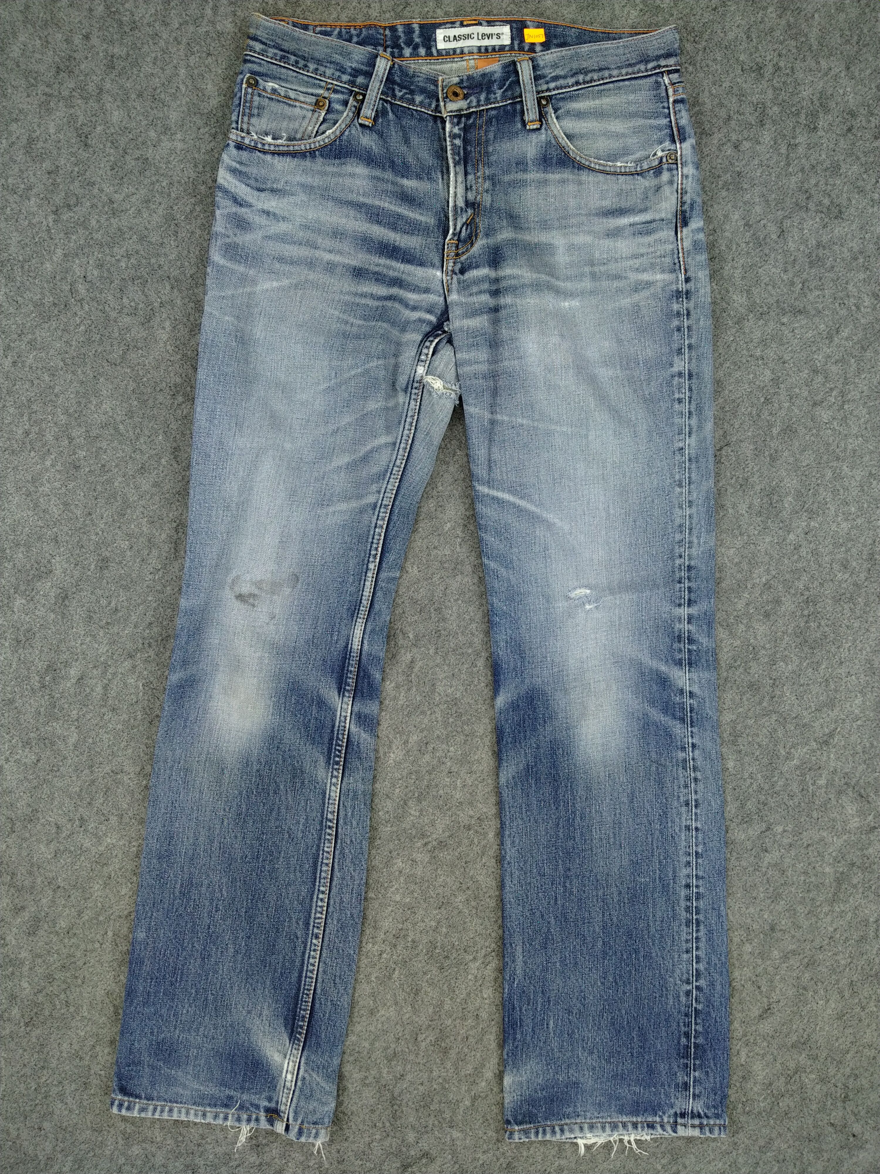 Levi's Faded Blue Vintage Levi's 507 Jeans 31x31.5 Denim -JN1057 Size US 31 - 1 Thumbnail