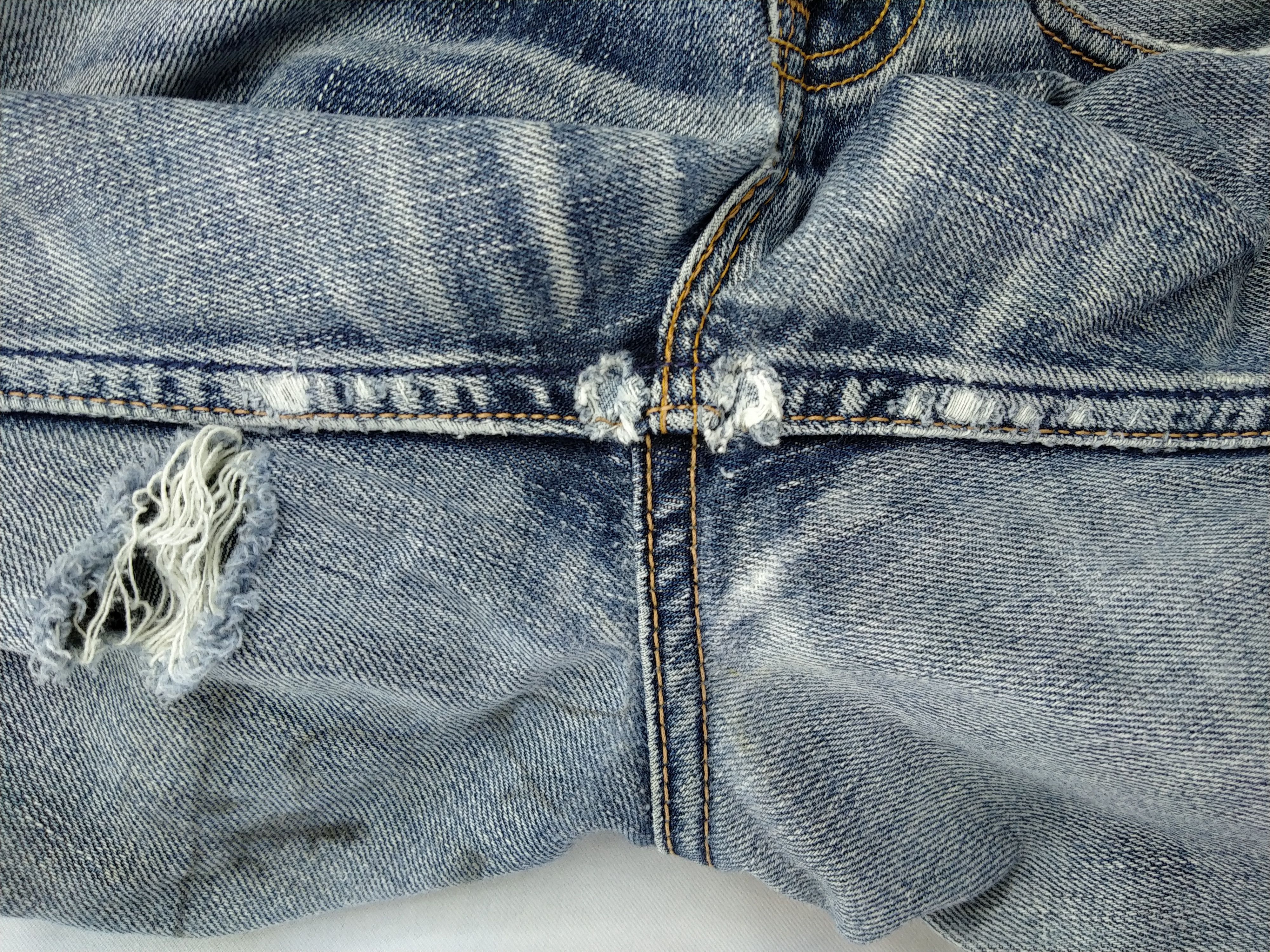Levi's Faded Blue Vintage Levi's 507 Jeans 31x31.5 Denim -JN1057 Size US 31 - 9 Thumbnail