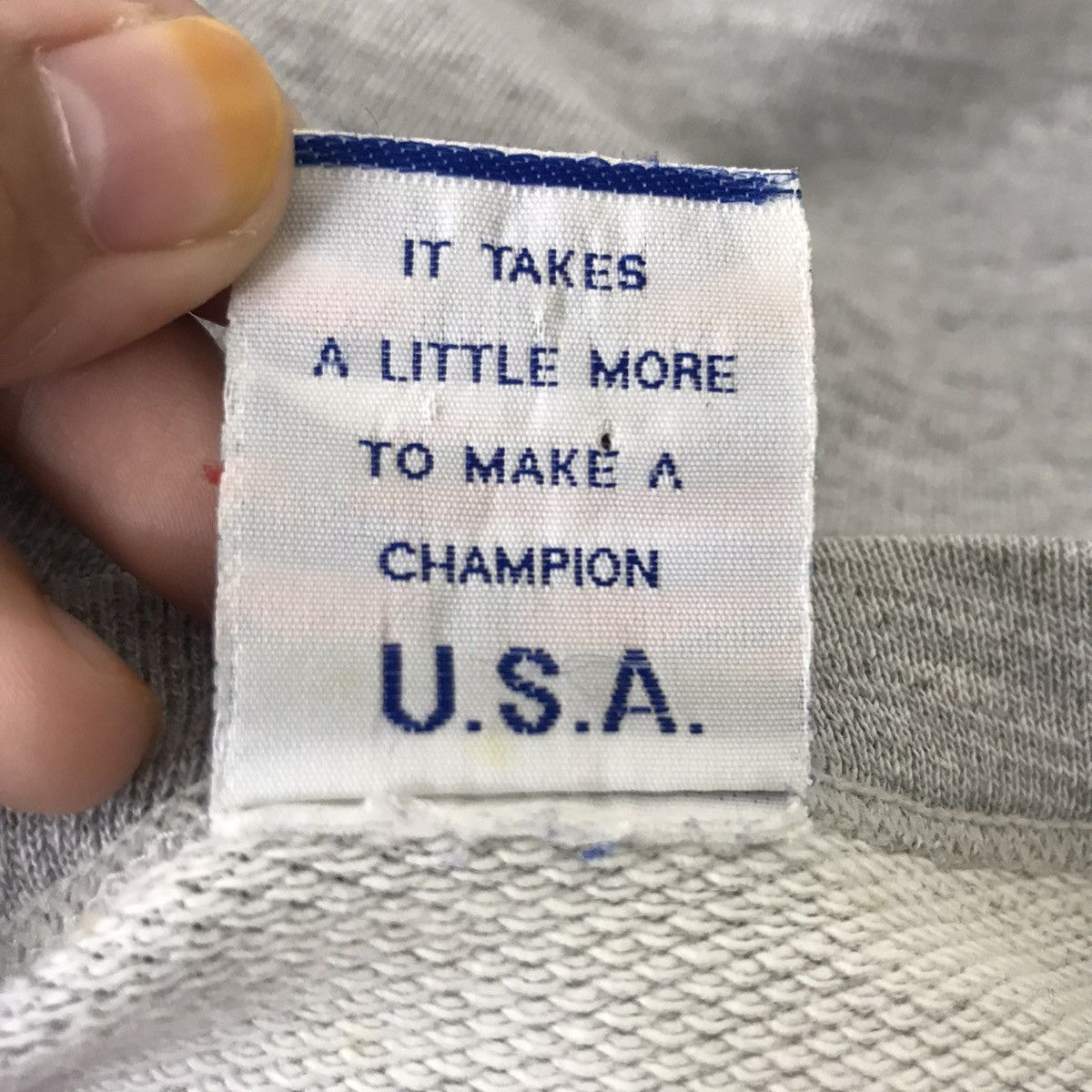 Champion Vintage CHAMPION CLASSIC RUNNING Usa Sportswear Sweatshirt Size US L / EU 52-54 / 3 - 5 Thumbnail
