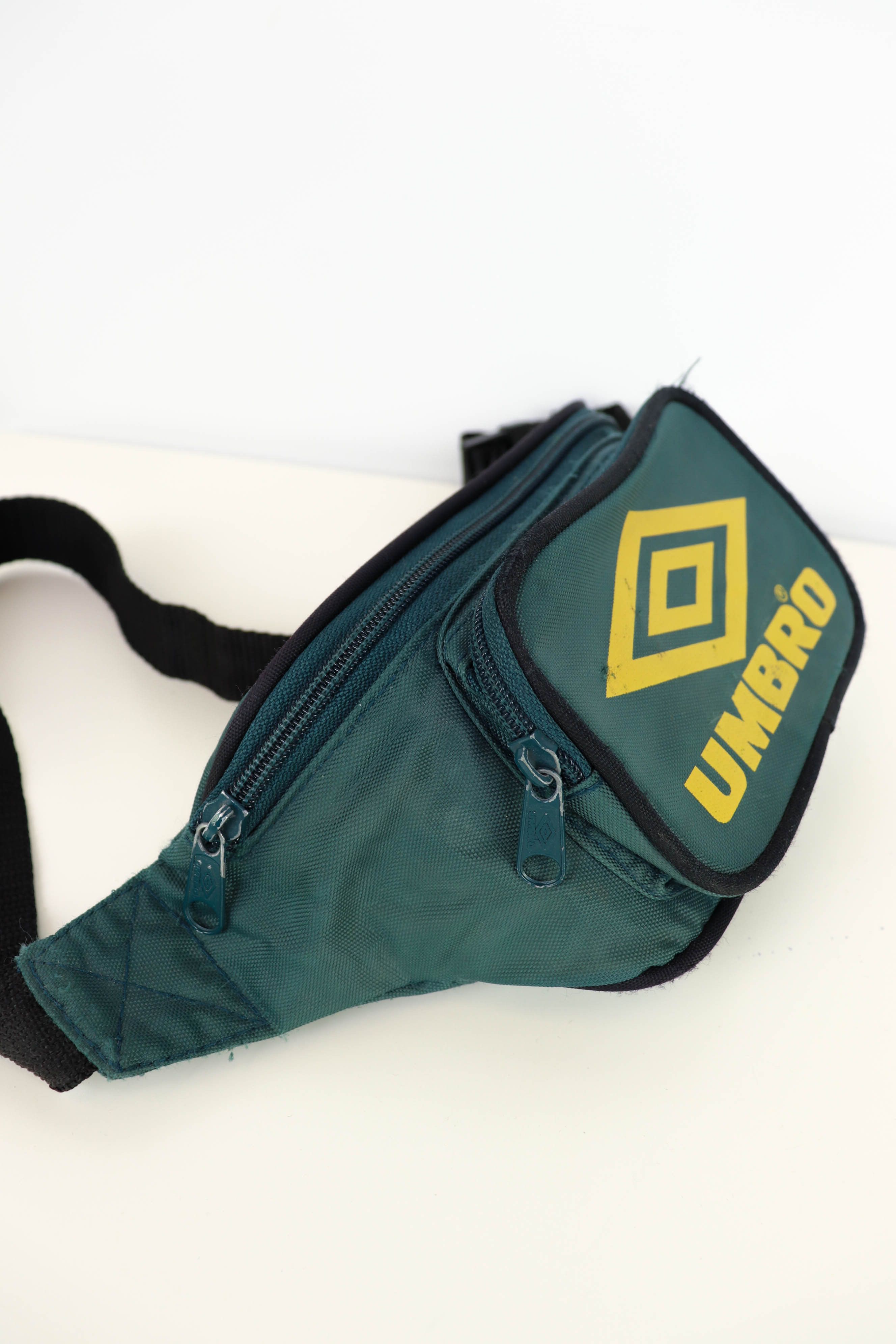 Umbro Umbro Vintage 90s Big Logo Green Nylon Waist Bag Size ONE SIZE - 6 Thumbnail