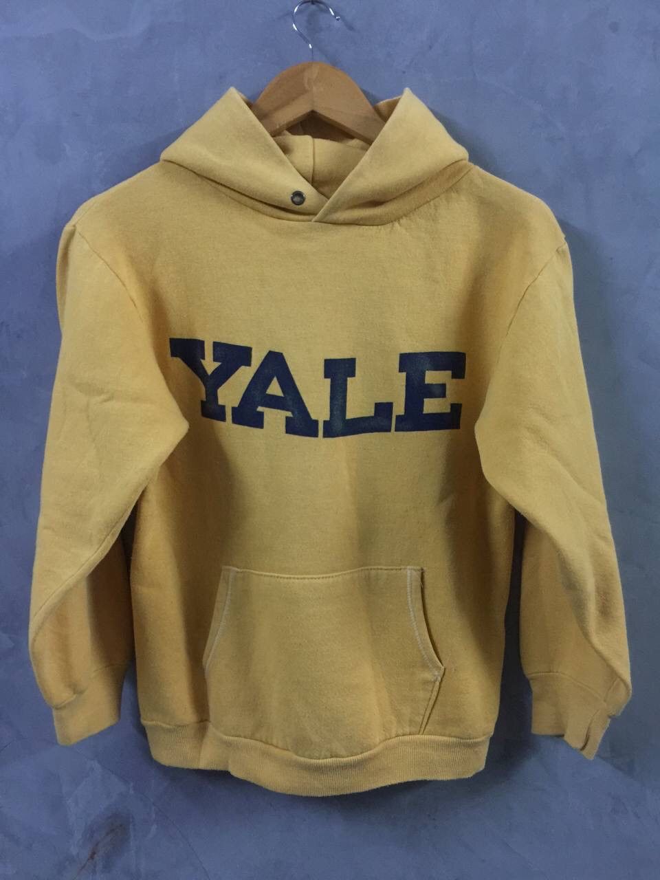 Vintage VINTAGE YALE HOODIE SPORTSWEAR POLYCOTTON BLEND Size US M / EU 48-50 / 2 - 2 Thumbnail