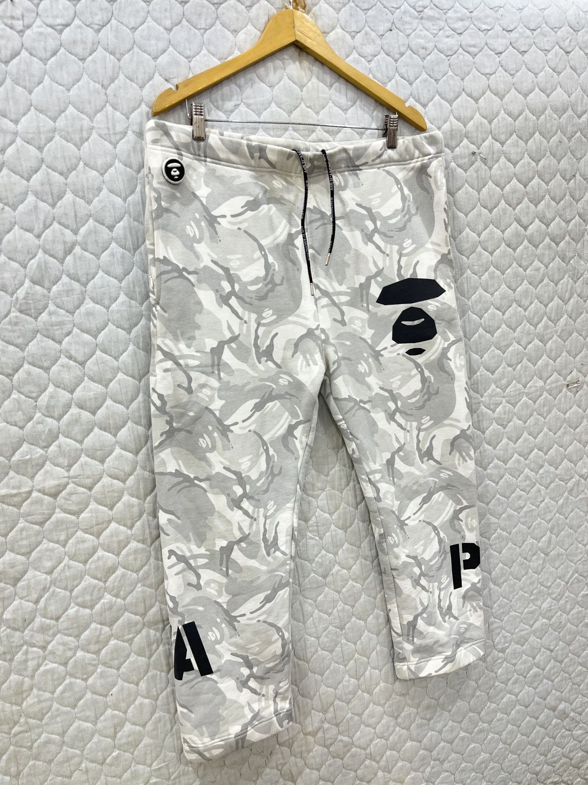 Bape (Hhh). AAPE BY A BATHING APE SWEATPANTS Size US 38 / EU 54 - 5 Thumbnail