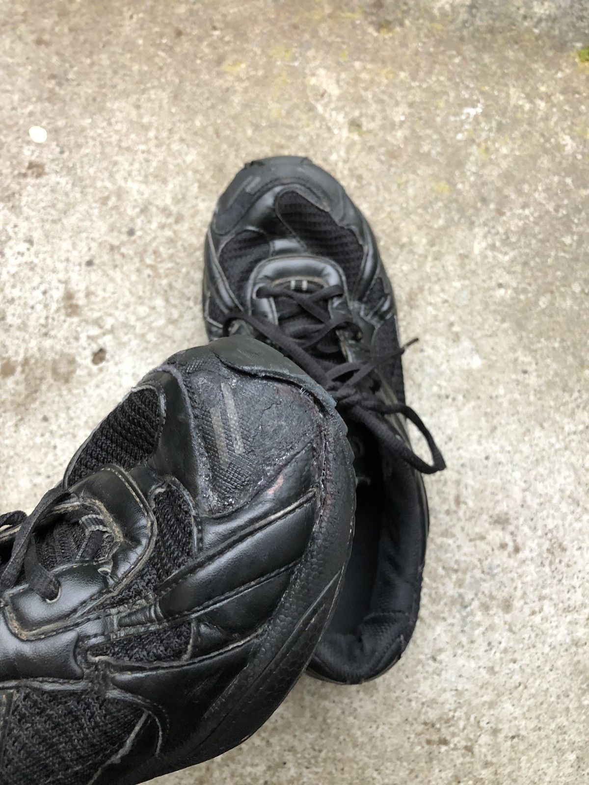 Vintage Vintage British army trainer surplus magnum Size US 9 / EU 42 - 9 Thumbnail