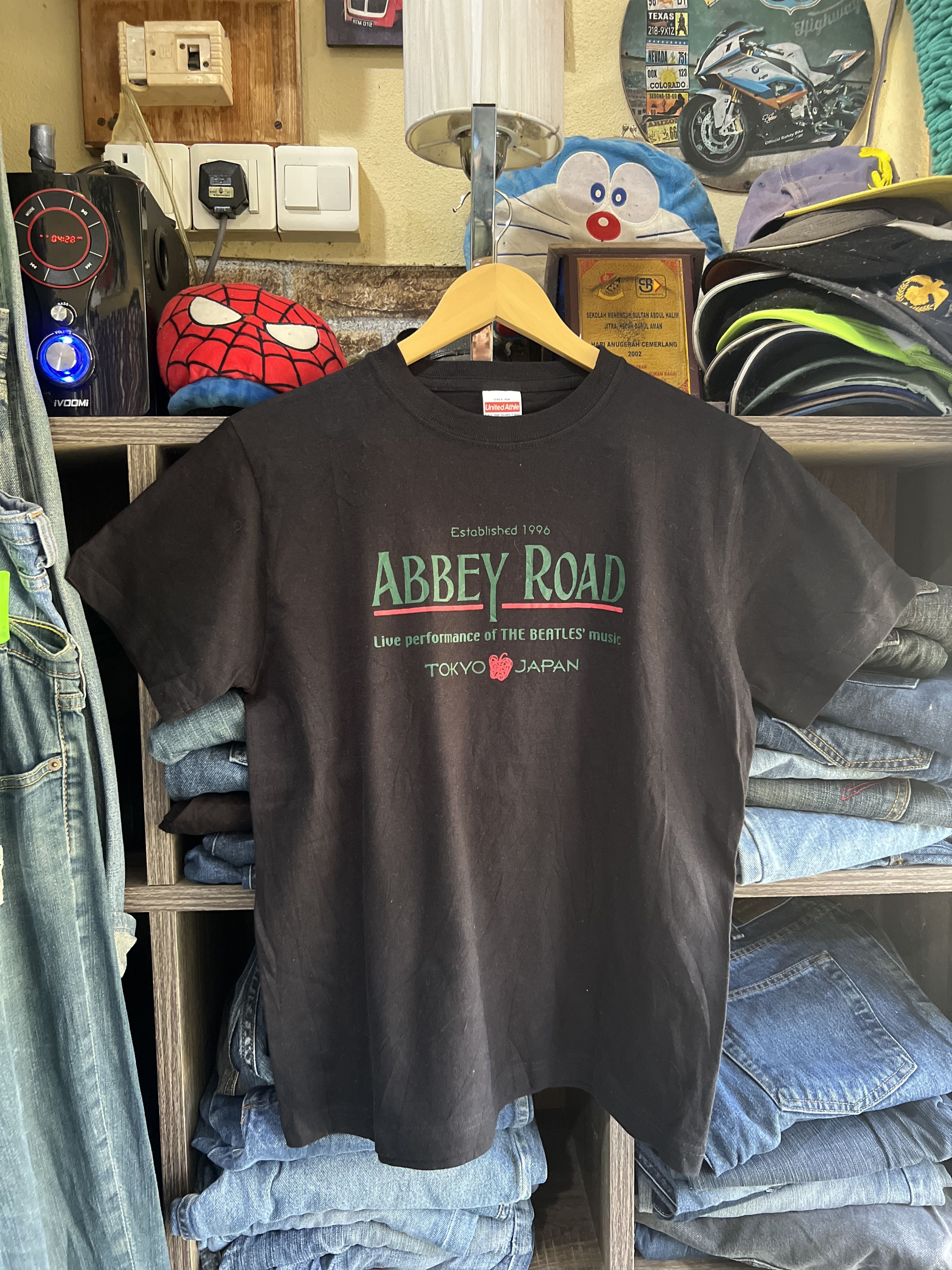 Band Tees 🔥Abbey Road The Beatles Tokyo Japan Tees Size US S / EU 44-46 / 1 - 9 Thumbnail