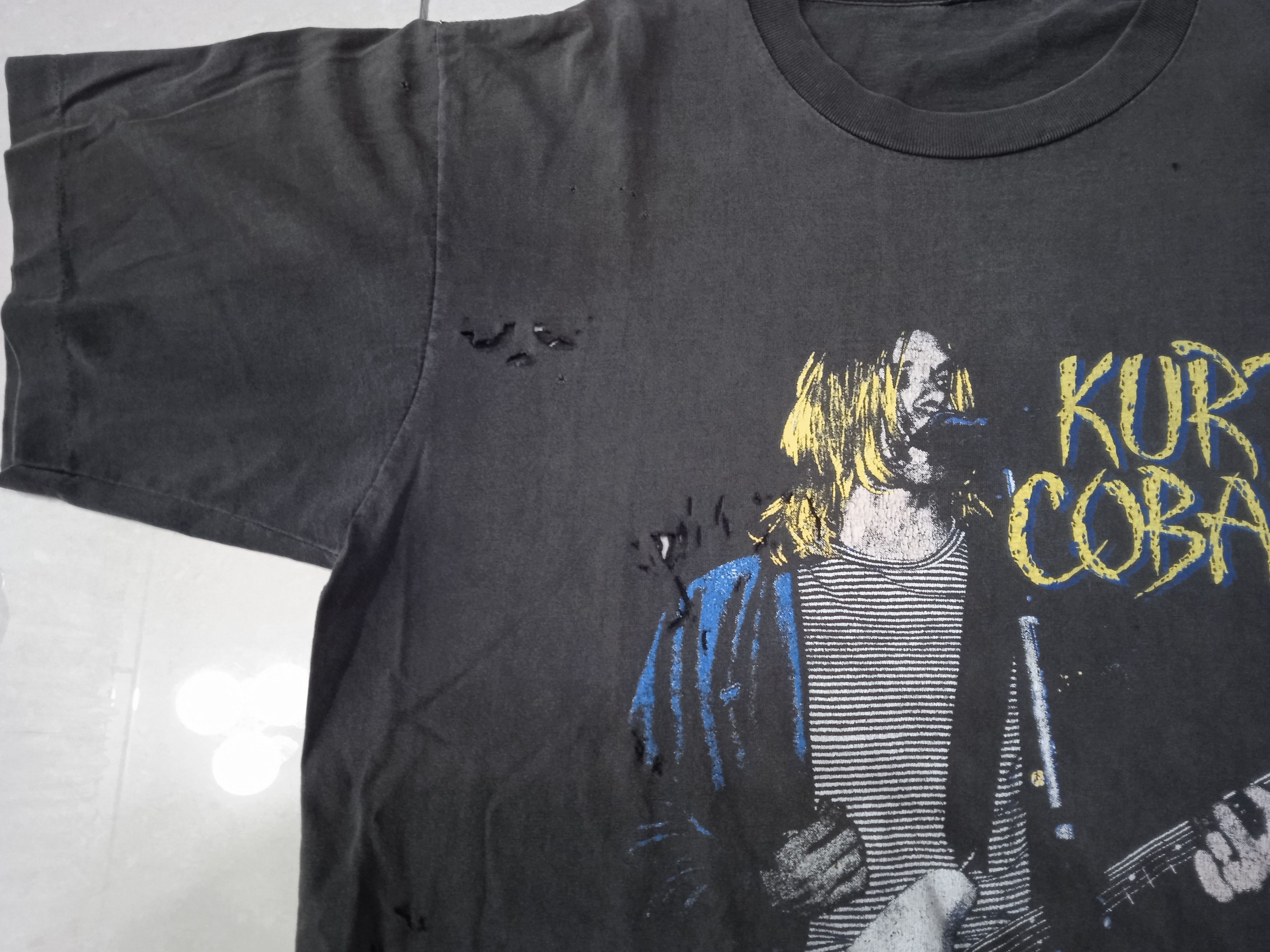 Band Tees × Nirvana × Vintage Vintage Nirvana Kurt Cobain Thai Bootleg T Shirt Size US L / EU 52-54 / 3 - 6 Thumbnail
