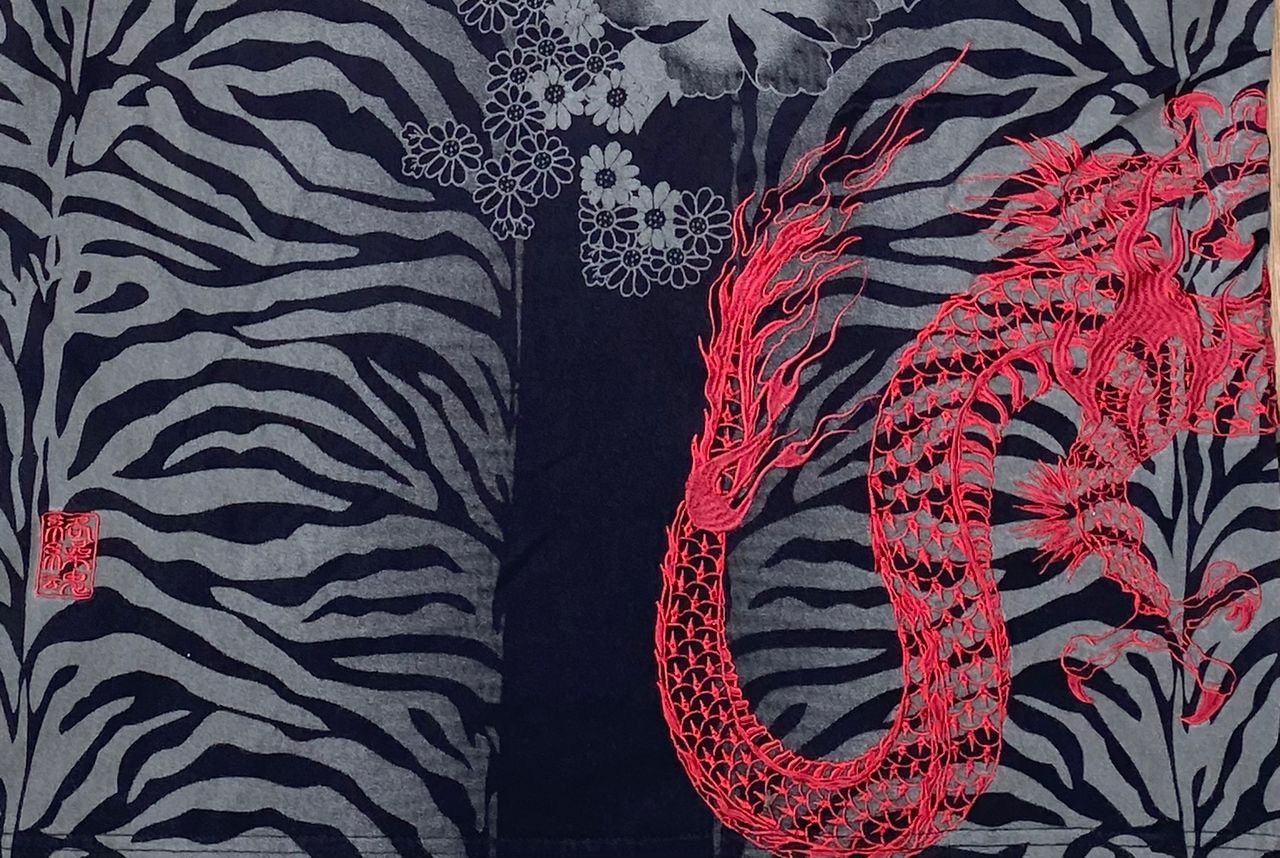 Japanese Brand vintage tee E 1 sukajan japan dragon embroidered Size US XL / EU 56 / 4 - 4 Thumbnail