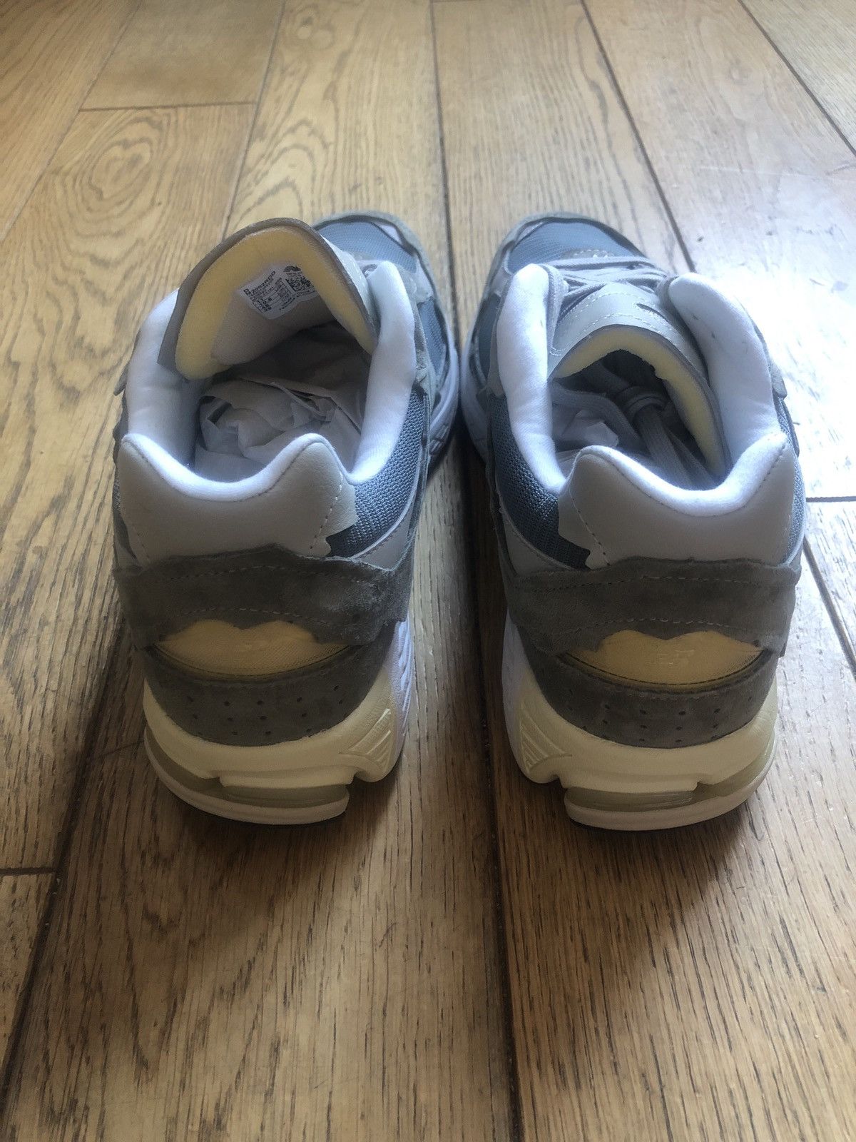 New Balance New Balance 2002R Size US 11 / EU 44 - 4 Thumbnail