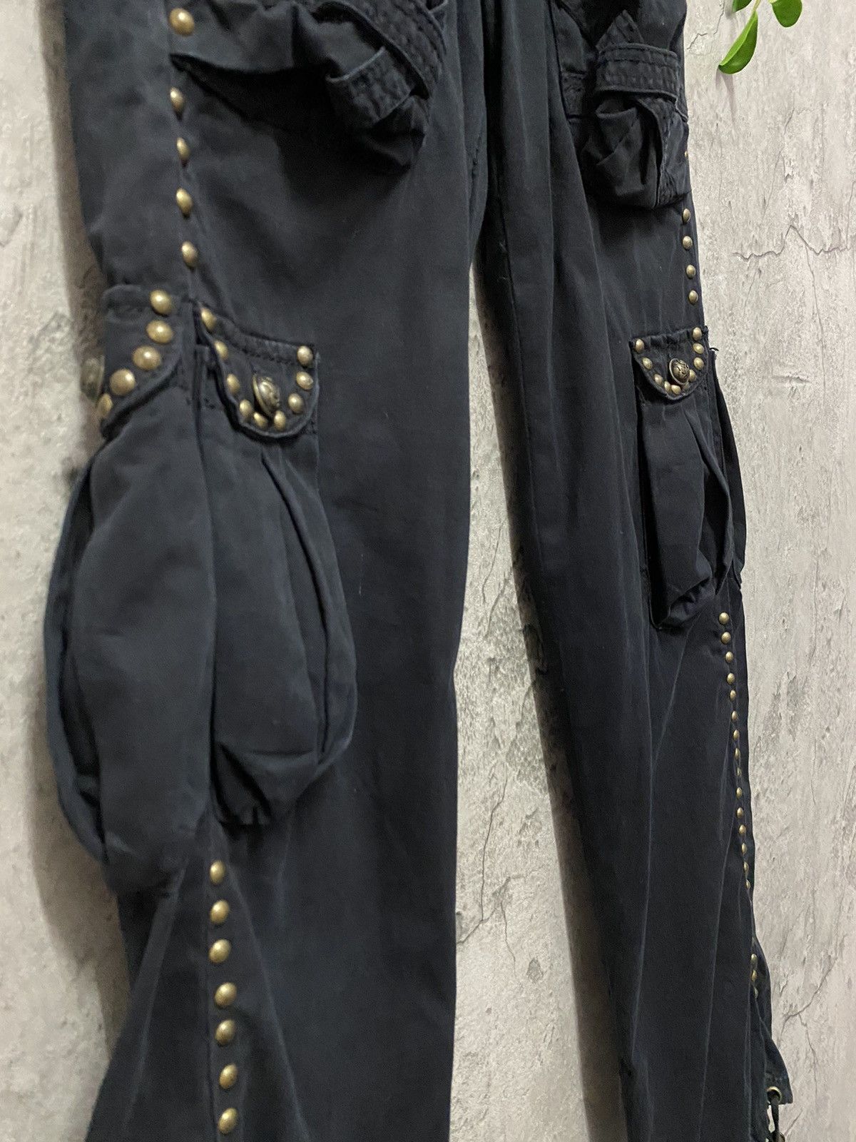 GOA Moussy Japan Flared Studded Multi Pocket Cargo Pants Vintage Size US 27 - 10 Thumbnail