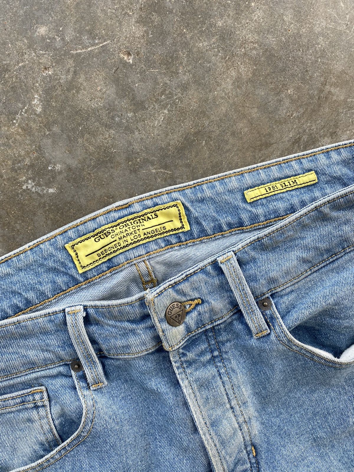 Guess × Market Chinatown Market x Guess Ripped Smiley Face 1981 Denim Sz 32 Size US 32 / EU 48 - 3 Thumbnail