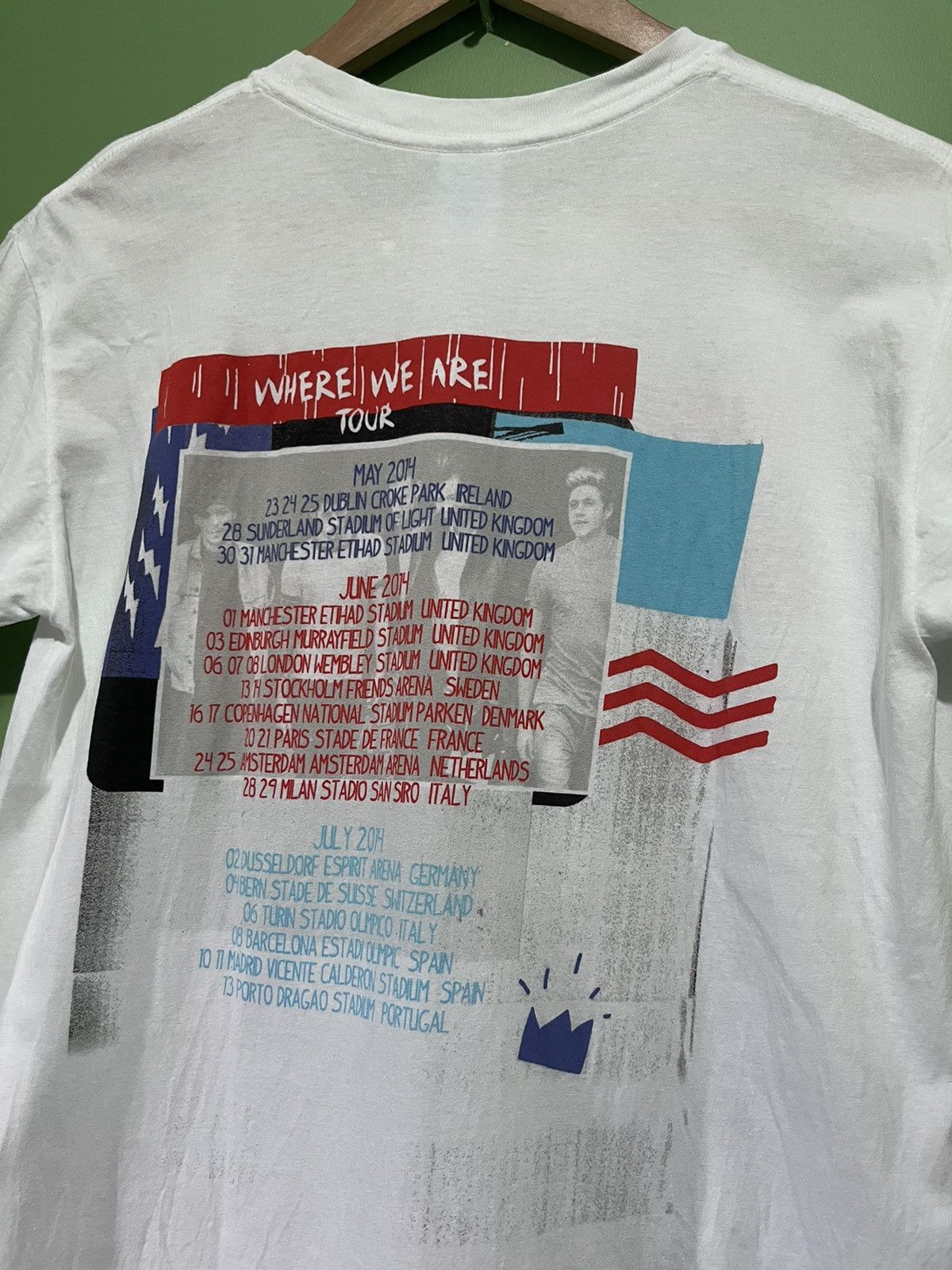 Vintage One direction 2014 Official Tour shirt Size US L / EU 52-54 / 3 - 4 Thumbnail