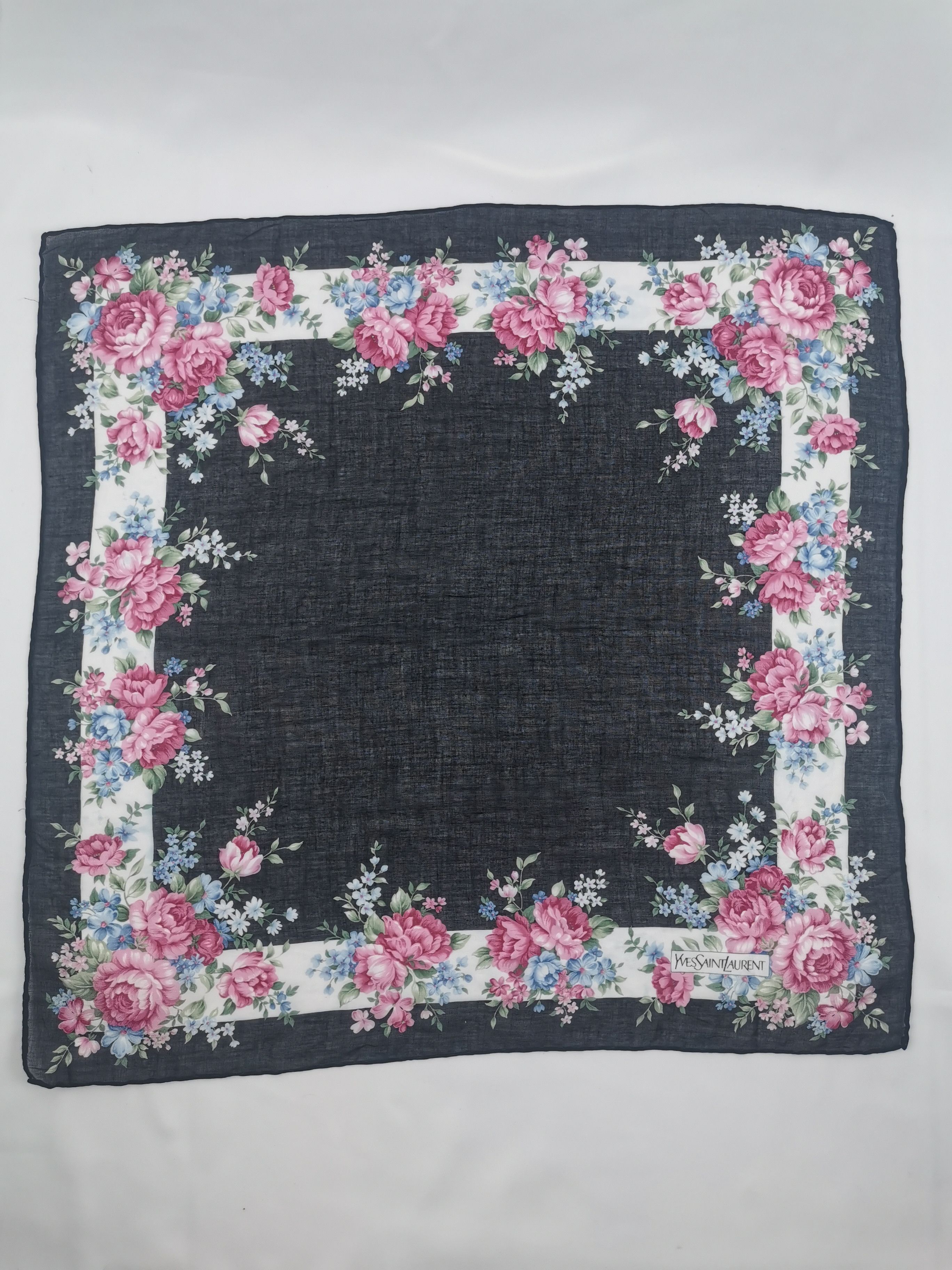 Vintage × Yves Saint Laurent Yves saint laurent handkerchief / bandana / neckerchief Size ONE SIZE - 2 Thumbnail