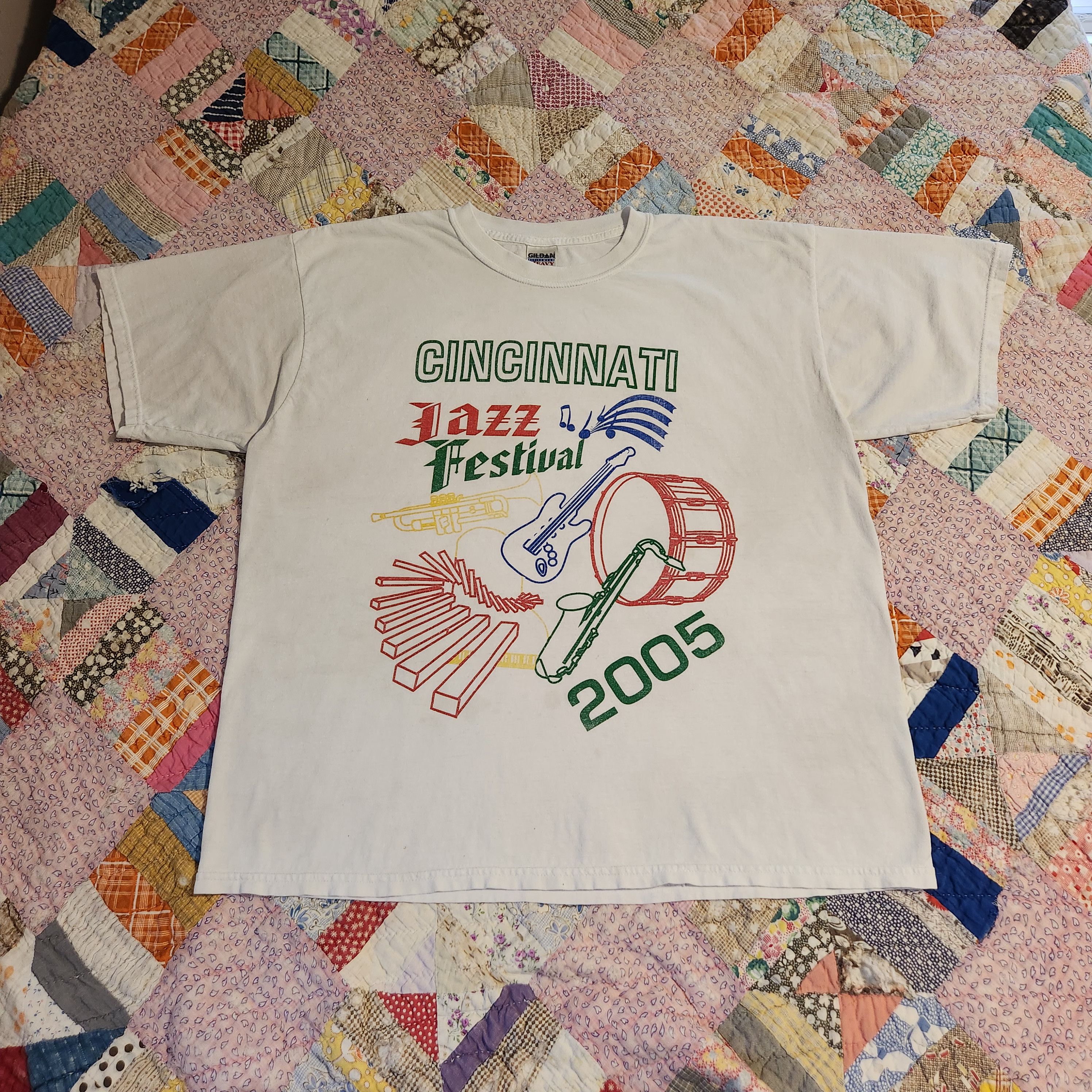 Gildan Vintage 2005 Cincinnati Jazz Festival Kanye West Graphic Tee Size US XL / EU 56 / 4 - 2 Thumbnail