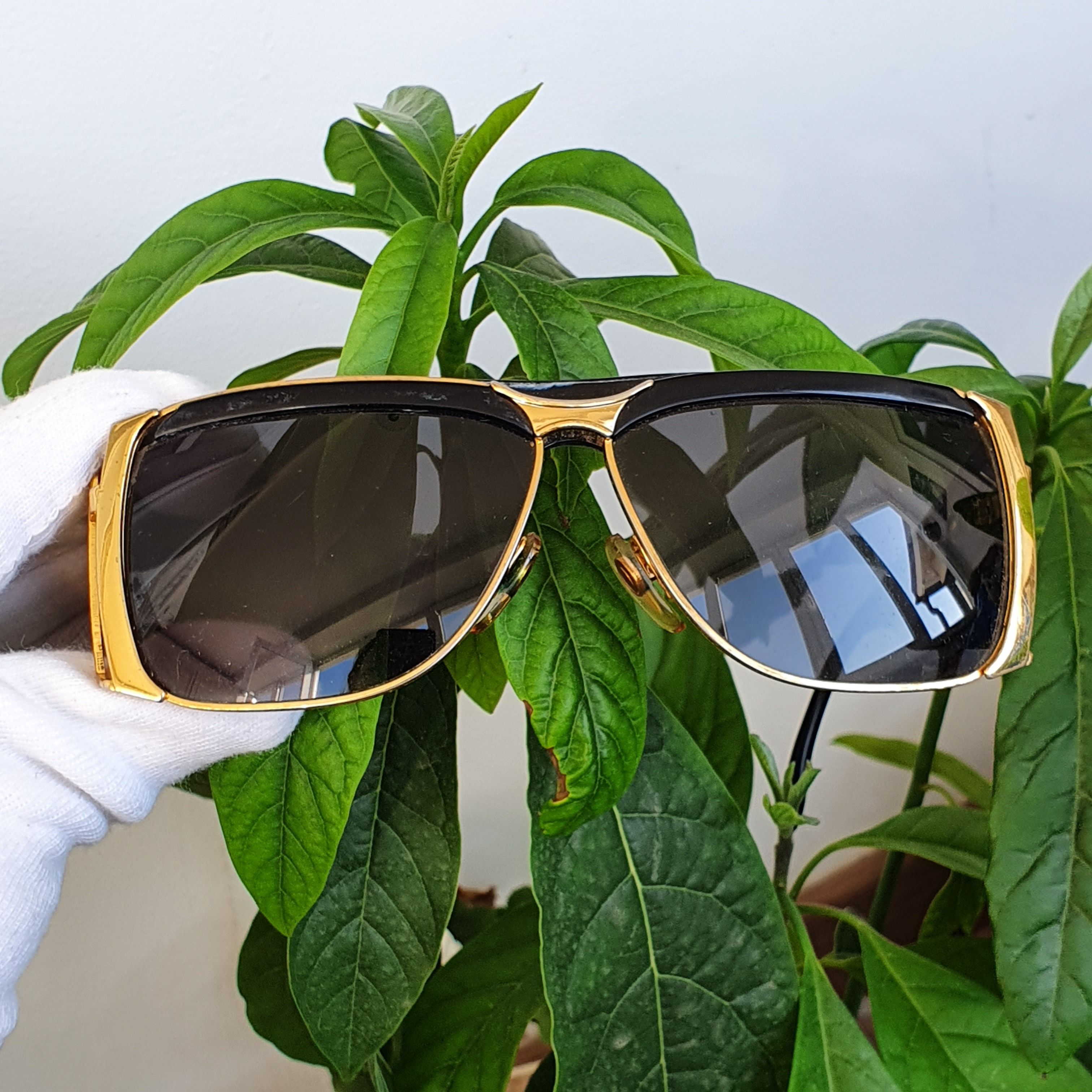 Vintage Vintage Gold Rare Glasses\Sunglasses VERSACE style Size ONE SIZE - 5 Thumbnail