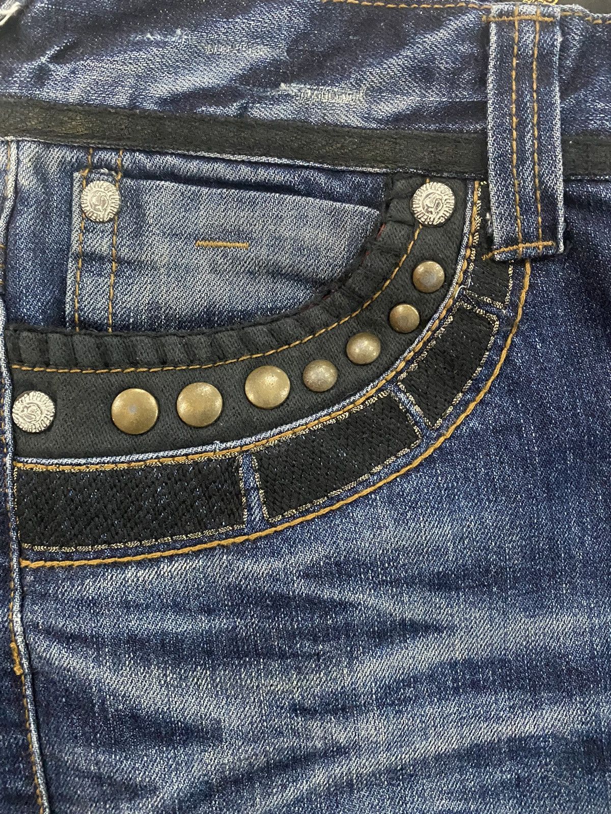 Japanese Brand DISTRESSED RED PEPPER STUDDED PUNK DENIM PANT Size US 30 / EU 46 - 6 Thumbnail