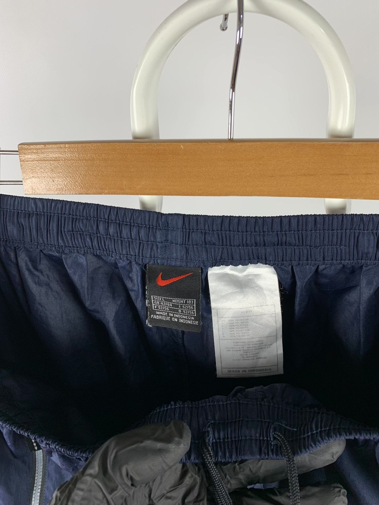 Nike 90s Vintage Nike Swoosh Joggers Track Pants Travis Style Size US 34 / EU 50 - 11 Thumbnail