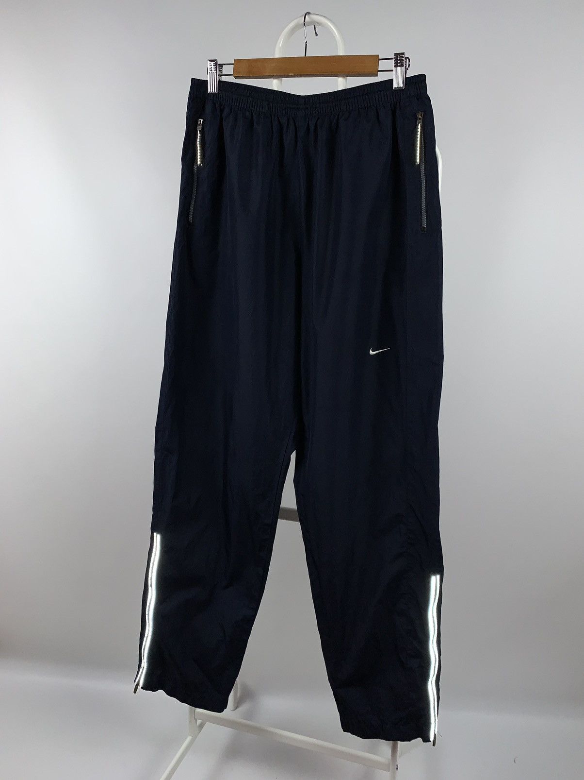Nike 90s Vintage Nike Swoosh Joggers Track Pants Travis Style Size US 34 / EU 50 - 2 Thumbnail
