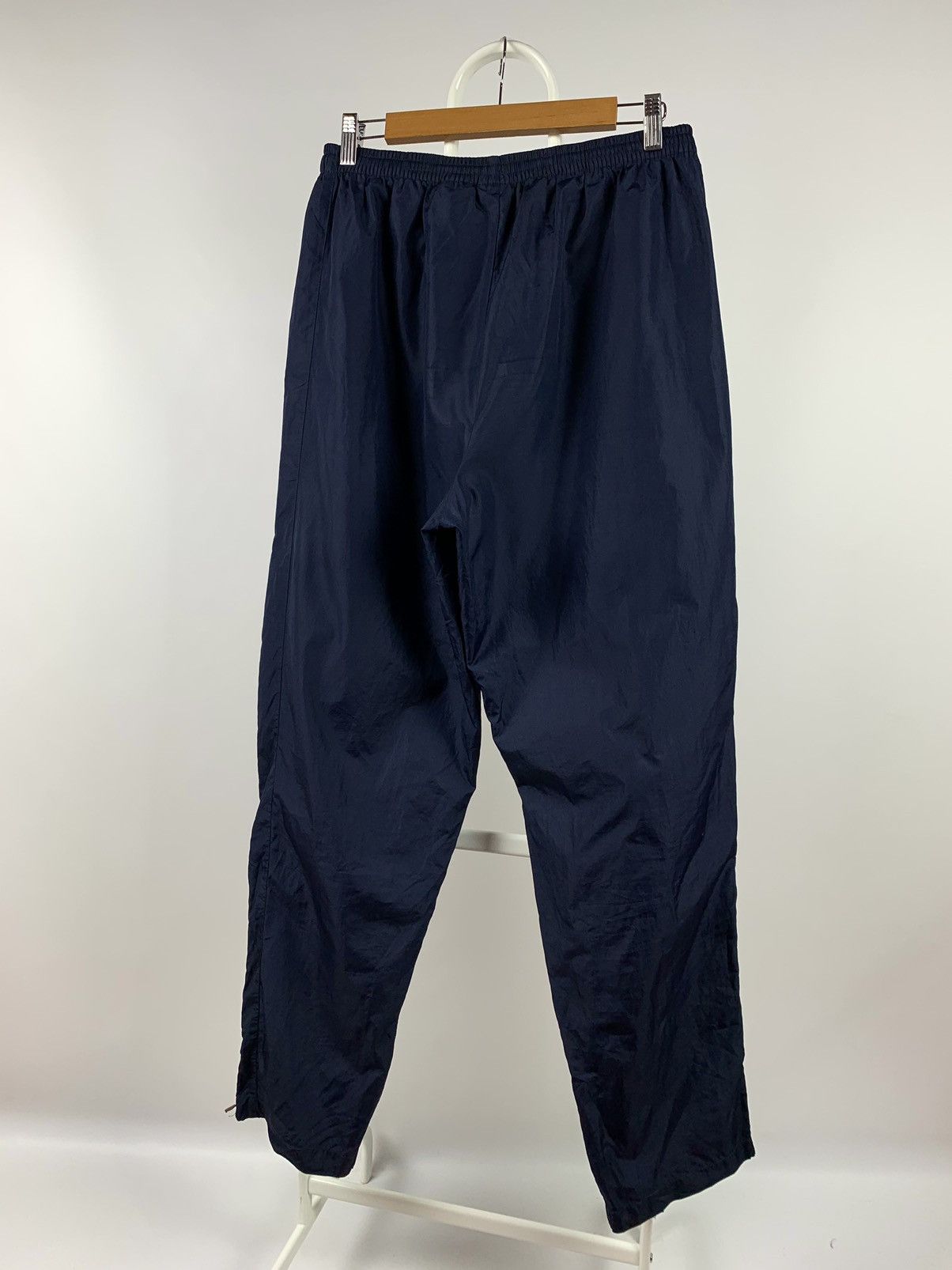 Nike 90s Vintage Nike Swoosh Joggers Track Pants Travis Style Size US 34 / EU 50 - 5 Thumbnail