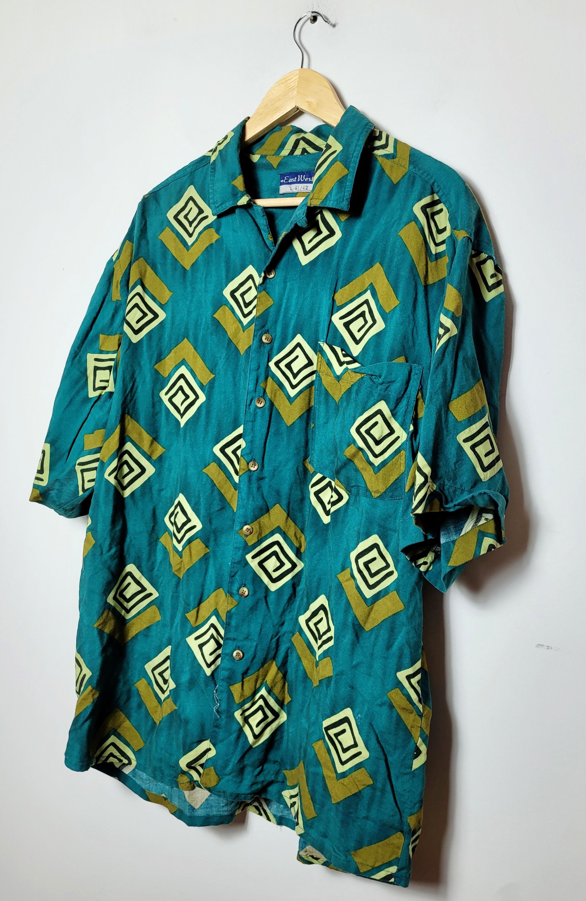 Vintage Vintage Abstract Shirt Tyler The Creator L XL Size US L / EU 52-54 / 3 - 2 Thumbnail