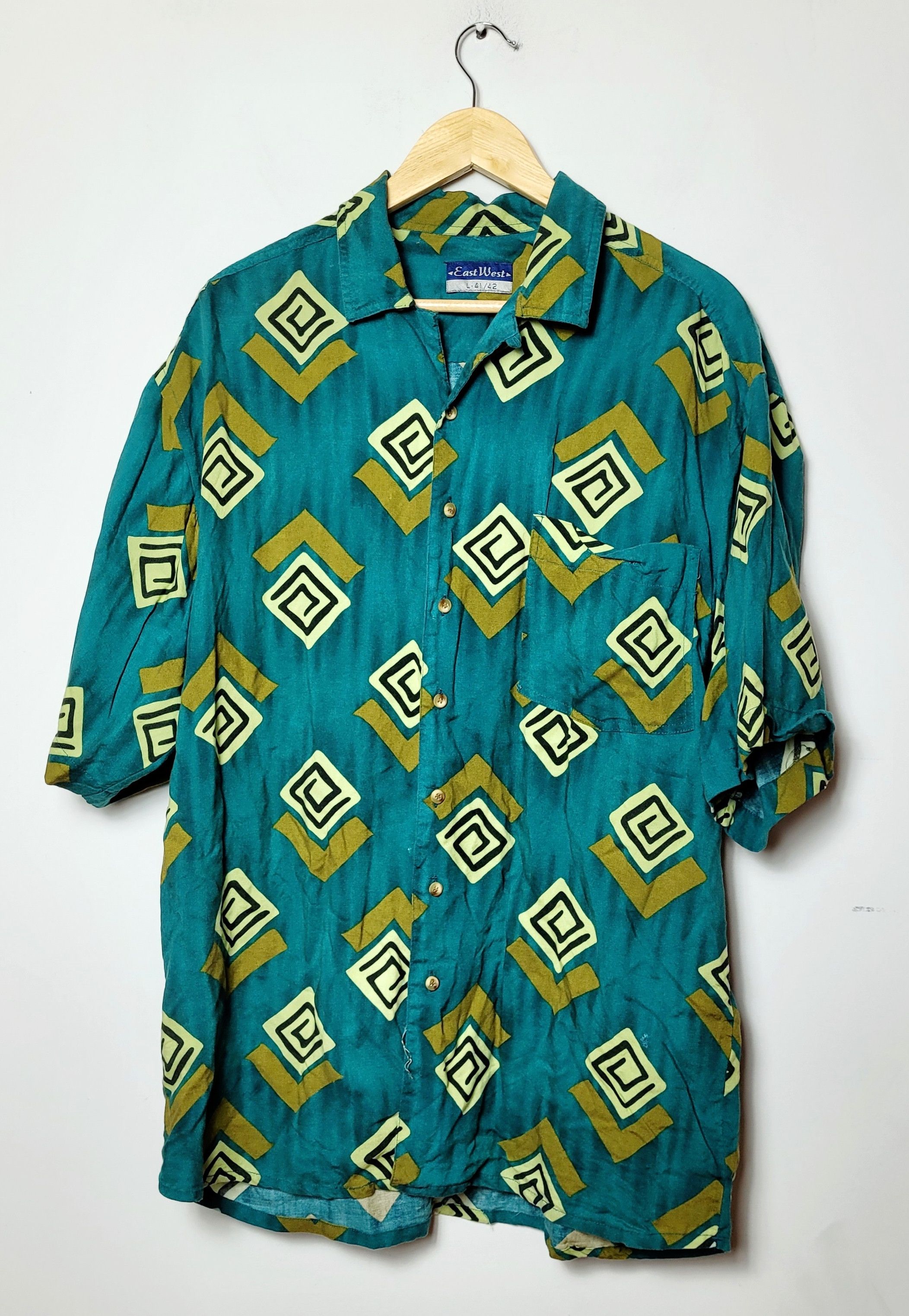 Vintage Vintage Abstract Shirt Tyler The Creator L XL Size US L / EU 52-54 / 3 - 1 Thumbnail