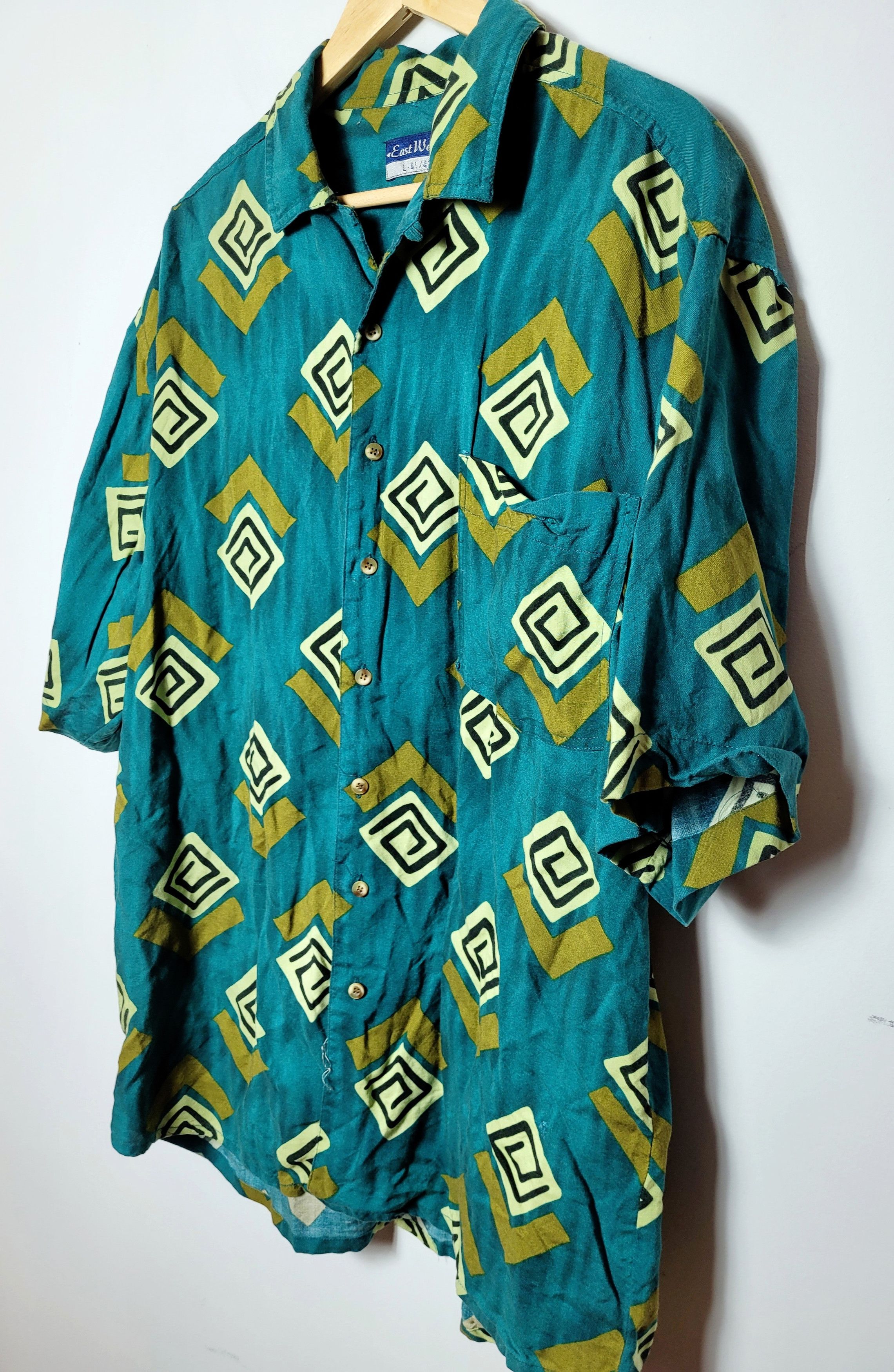 Vintage Vintage Abstract Shirt Tyler The Creator L XL Size US L / EU 52-54 / 3 - 6 Thumbnail