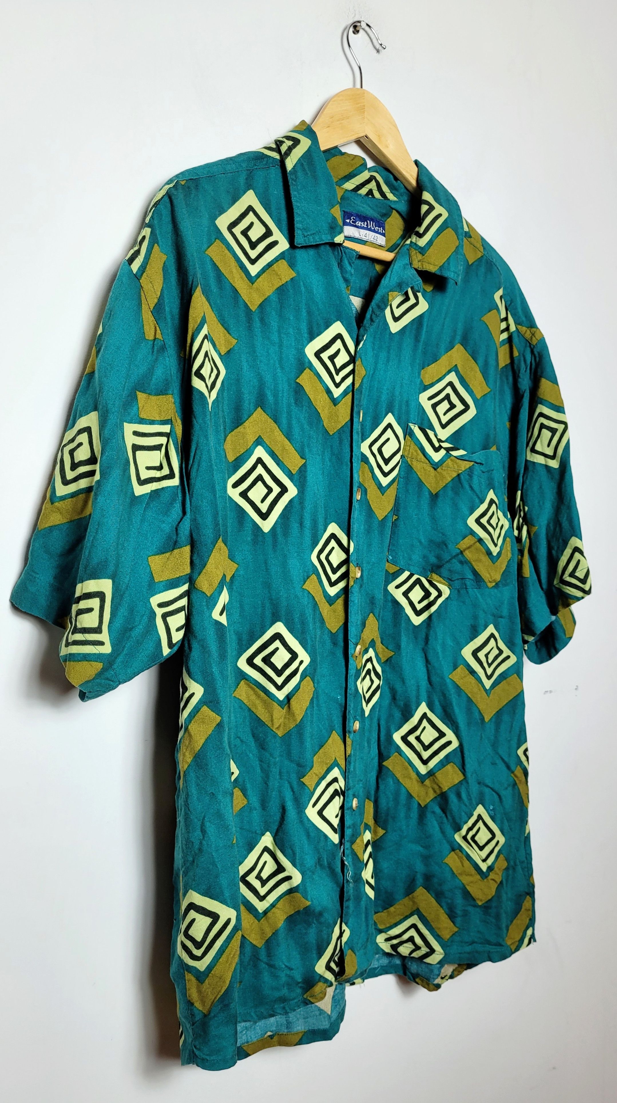 Vintage Vintage Abstract Shirt Tyler The Creator L XL Size US L / EU 52-54 / 3 - 3 Thumbnail