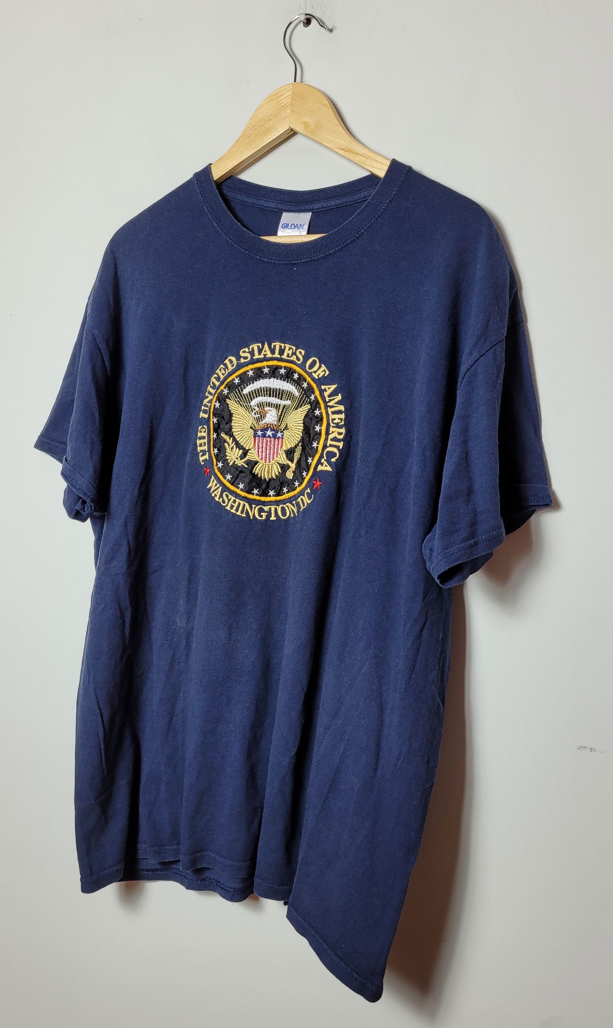 US vintage embroidery Tshirt