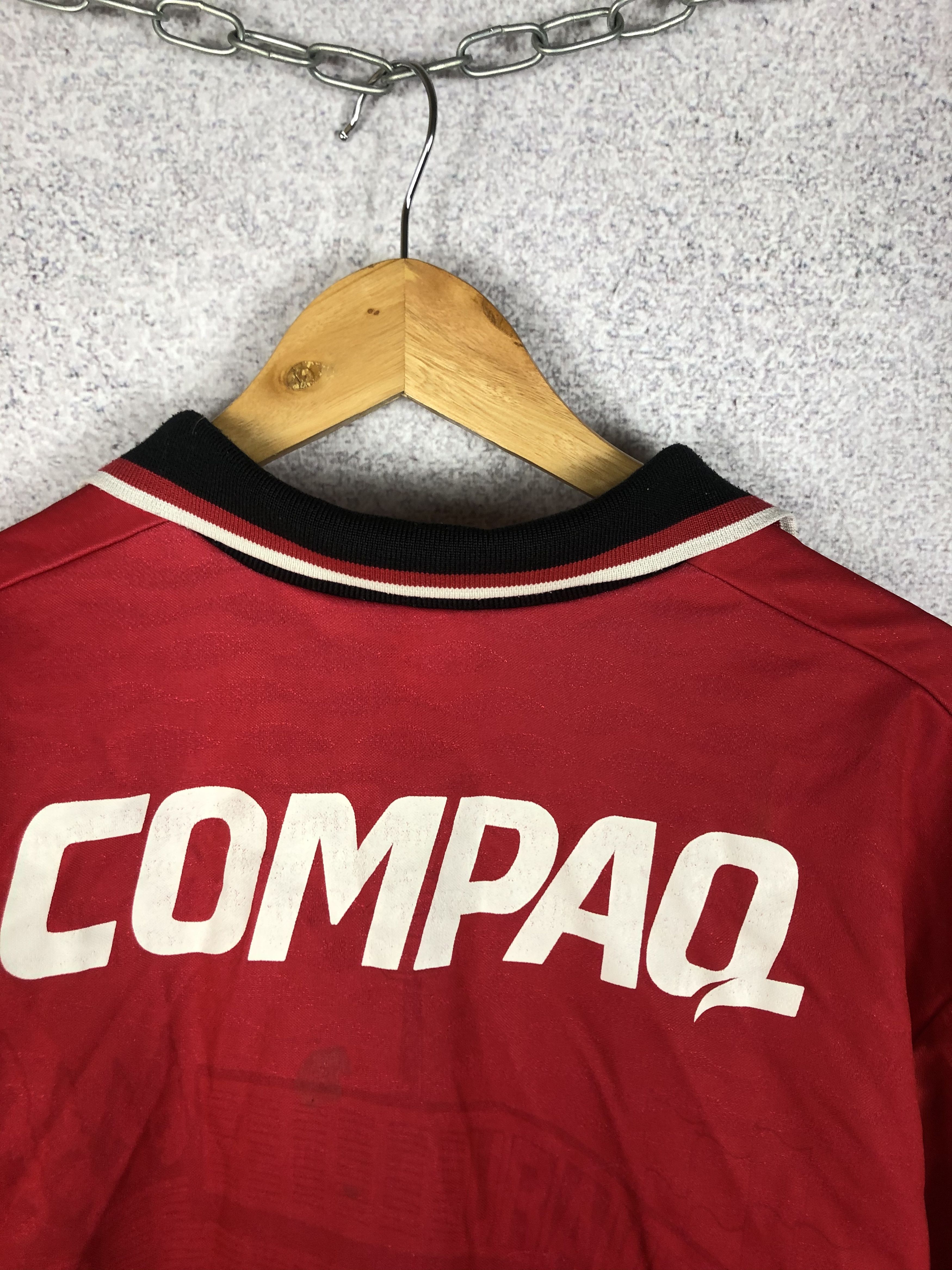 Umbro Vintage Mitsubishi Urawa Umbro Japan Soccer Jersey Shirt Size US L / EU 52-54 / 3 - 5 Thumbnail