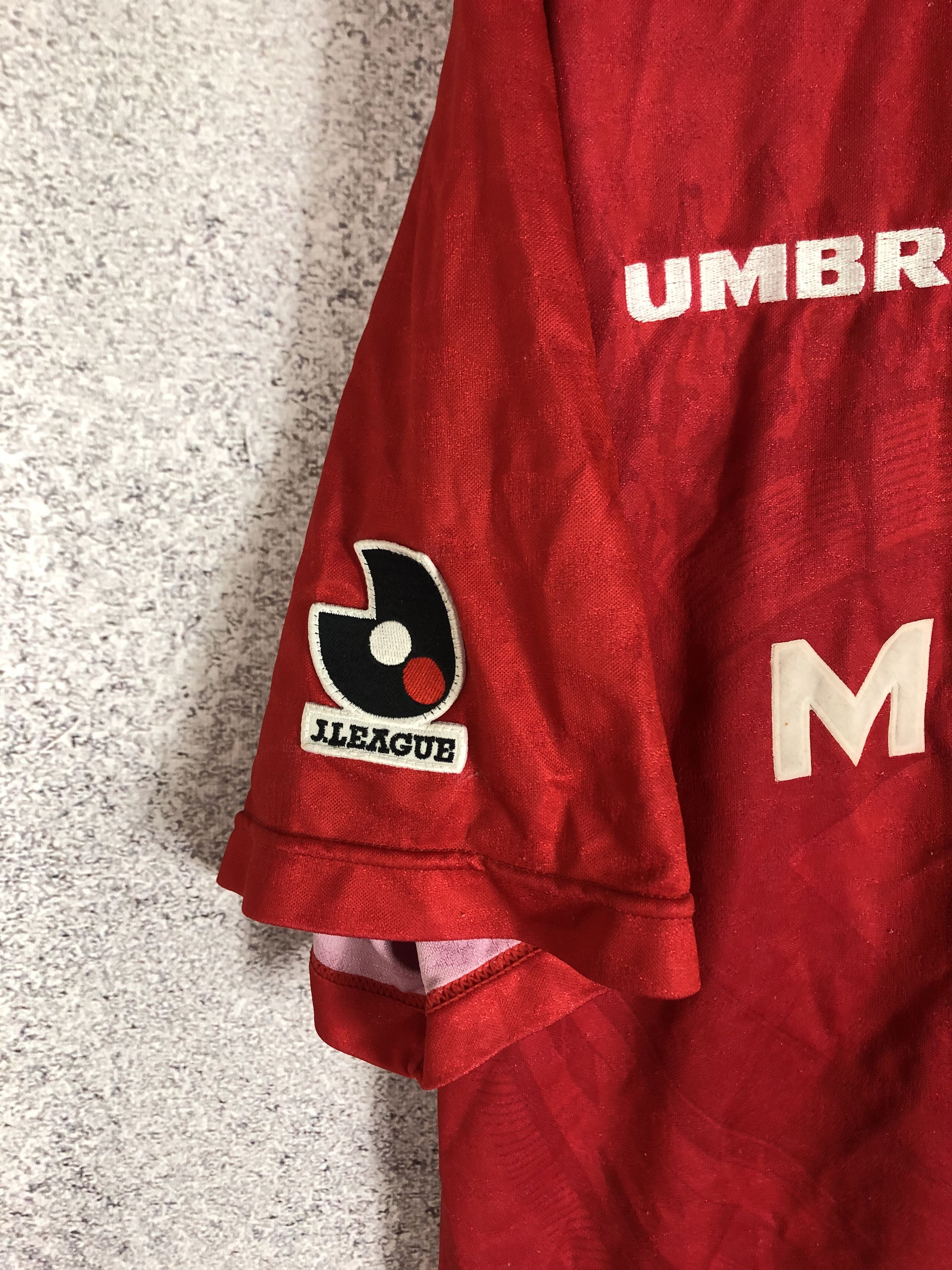 Umbro Vintage Mitsubishi Urawa Umbro Japan Soccer Jersey Shirt Size US L / EU 52-54 / 3 - 4 Thumbnail