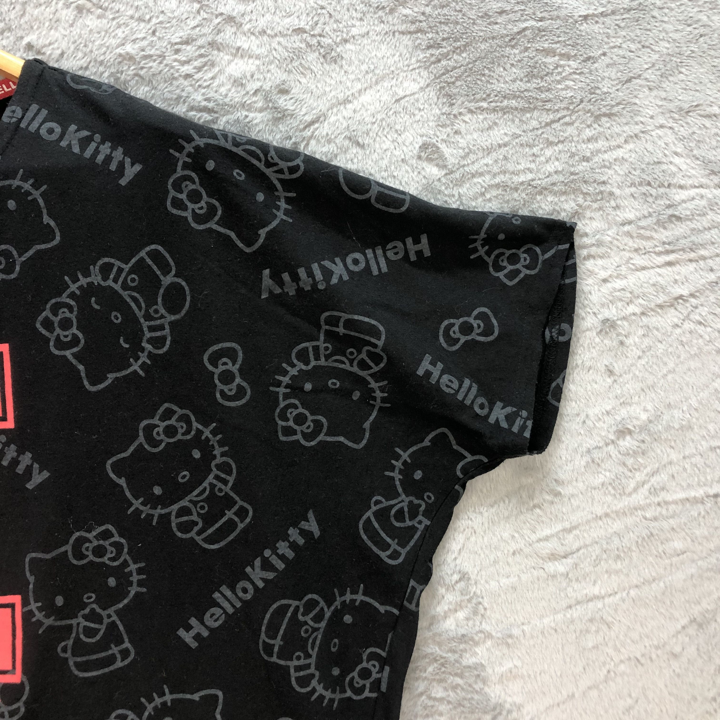 Japanese Brand HELLO KITTY BIG LOGO OVERSIZE CROPPED T SHIRT #6569-74 Size L / US 10 / IT 46 - 6 Thumbnail