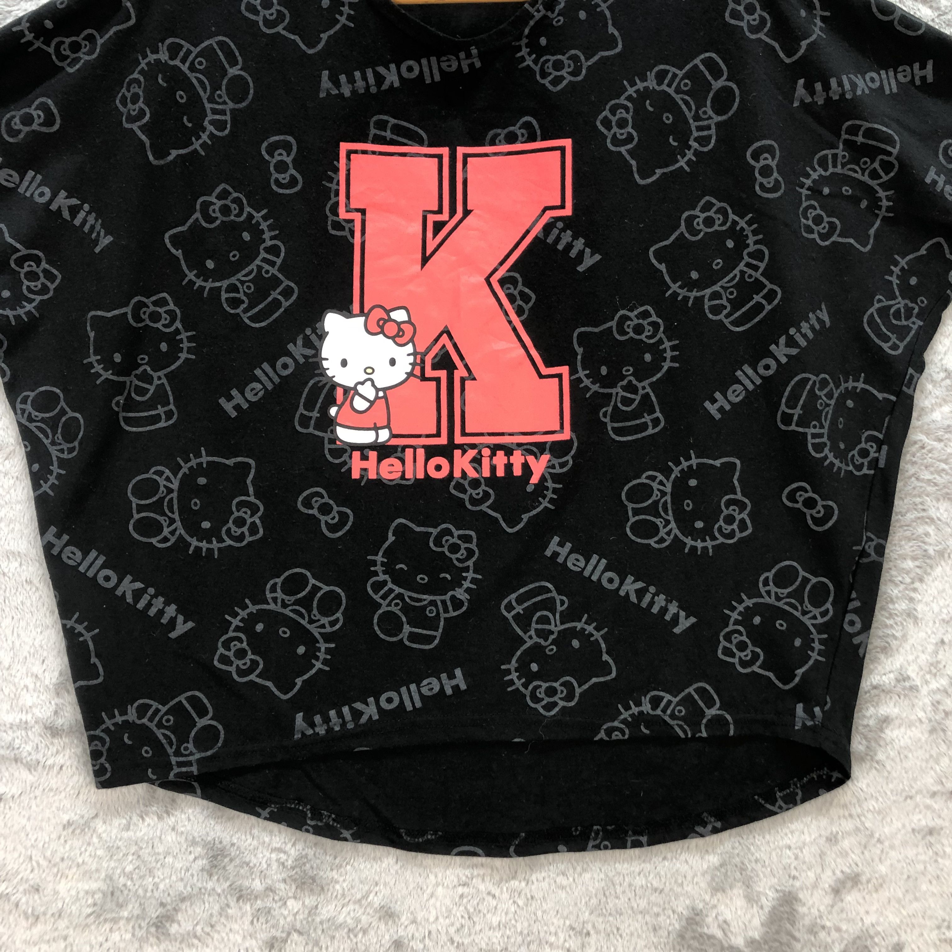 Japanese Brand HELLO KITTY BIG LOGO OVERSIZE CROPPED T SHIRT #6569-74 Size L / US 10 / IT 46 - 4 Thumbnail
