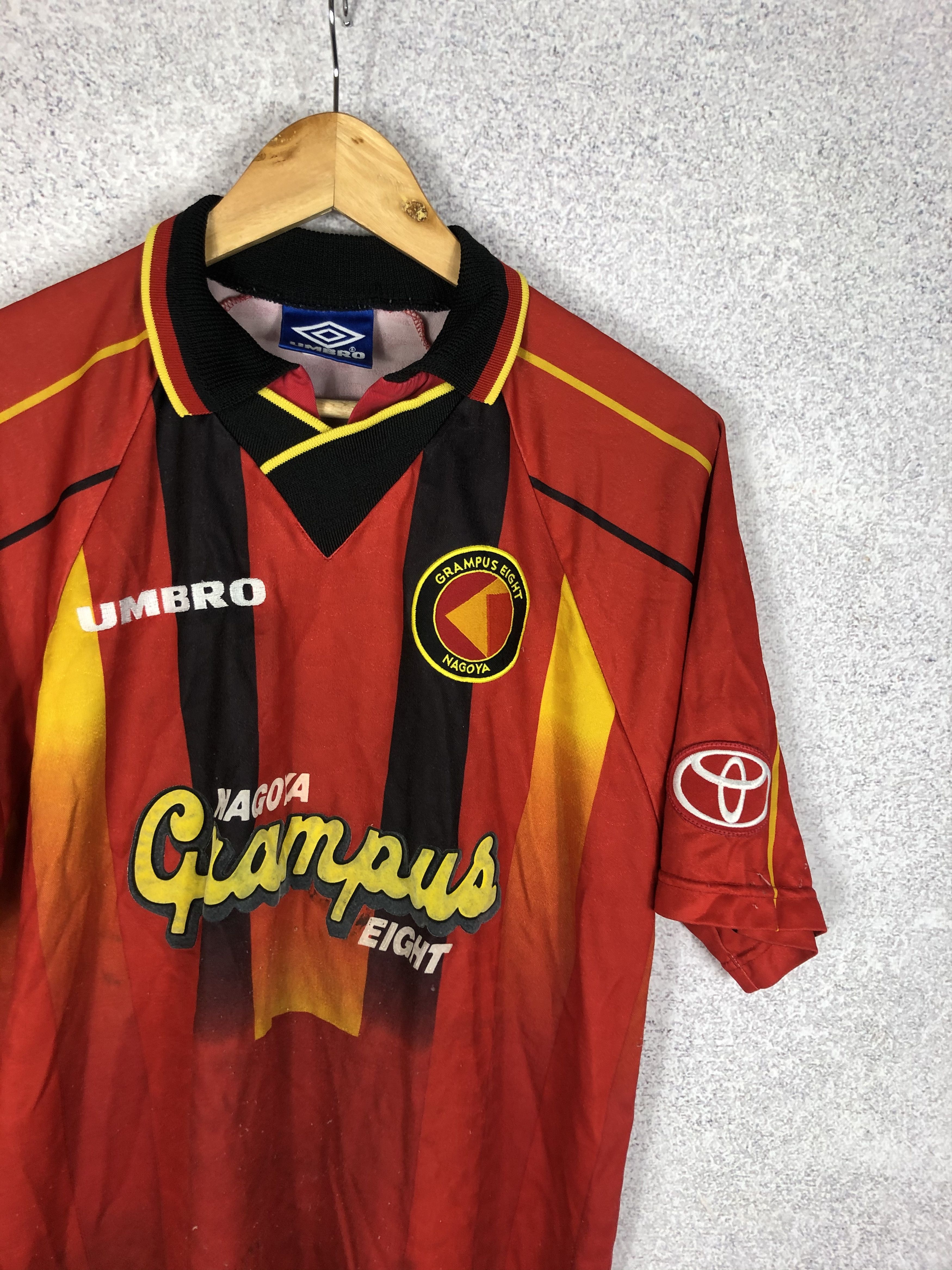 Umbro Vintage Nagoya Crampus Eight Umbro Japan Soccer Jersey Shirt Size US L / EU 52-54 / 3 - 2 Thumbnail