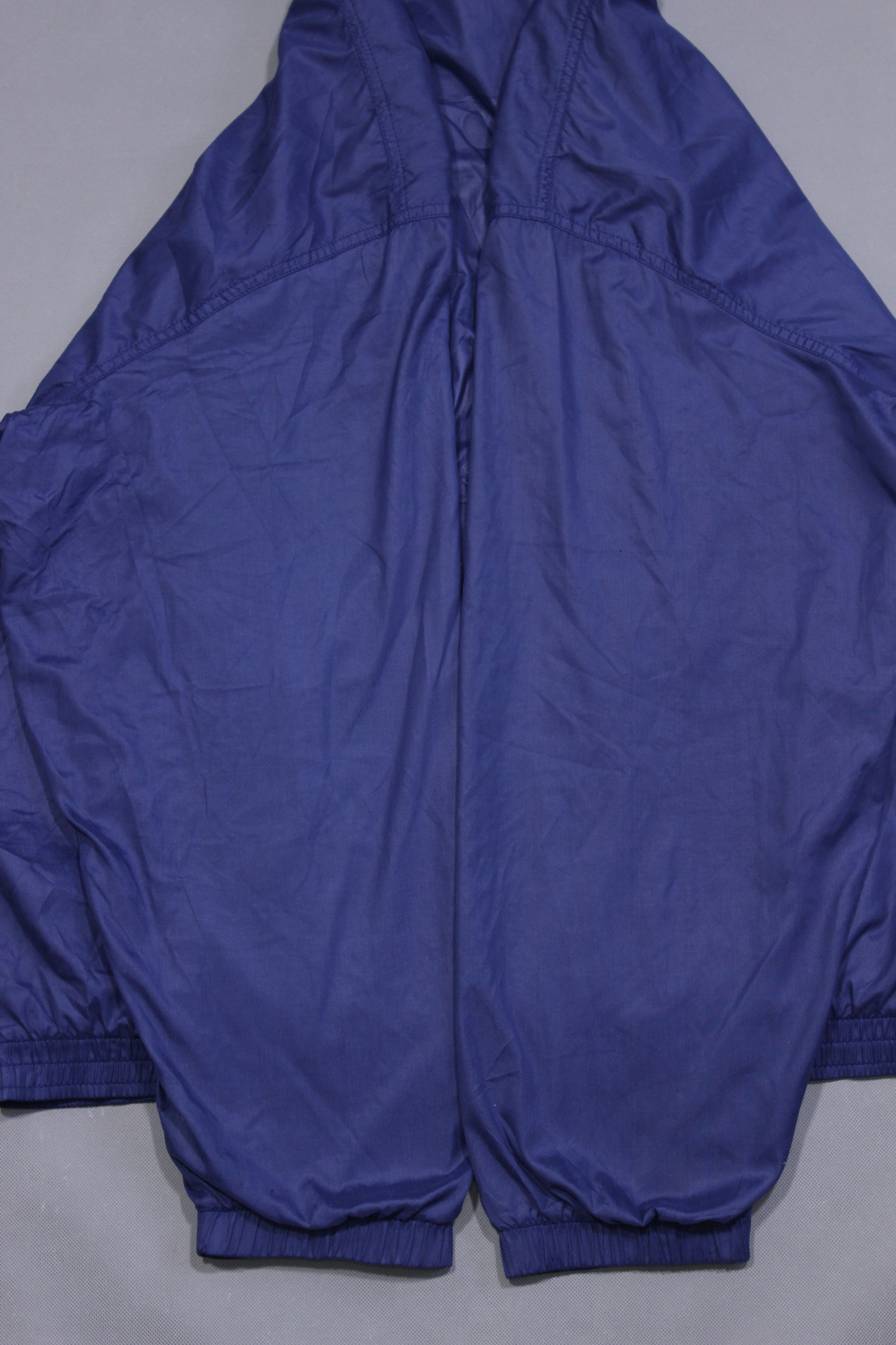 Valentino Valentino Sport 3D Big Logo Light Jacket Vintage Baggy Fit Size US L / EU 52-54 / 3 - 6 Thumbnail