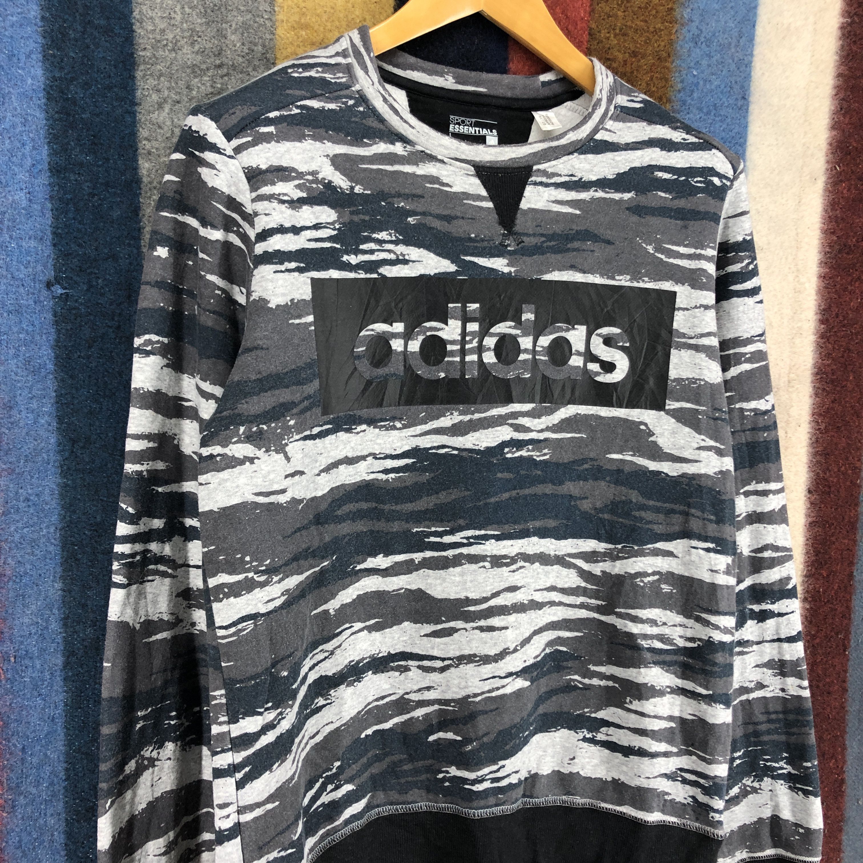 Adidas ADIDAS ESSENTIAL Camo Sweatshirt #2735-99 Size US M / EU 48-50 / 2 - 2 Thumbnail