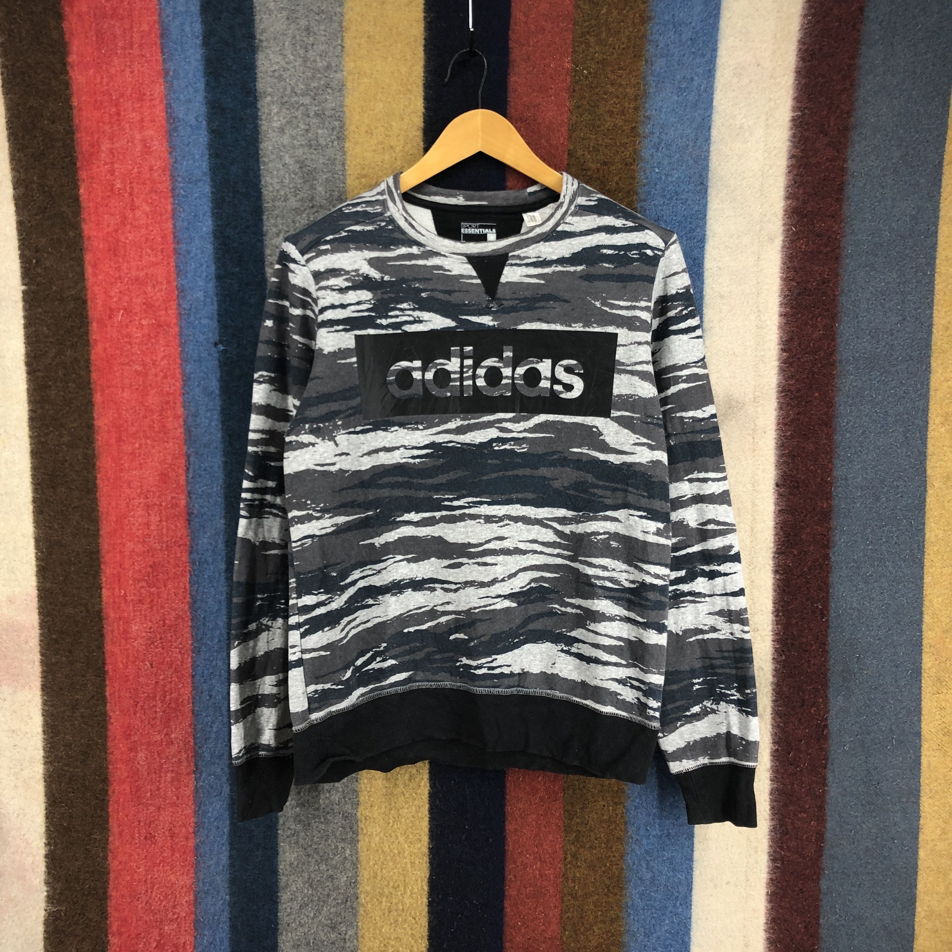 ADIDAS ESSENTIAL Camo Sweatshirt #2735-99