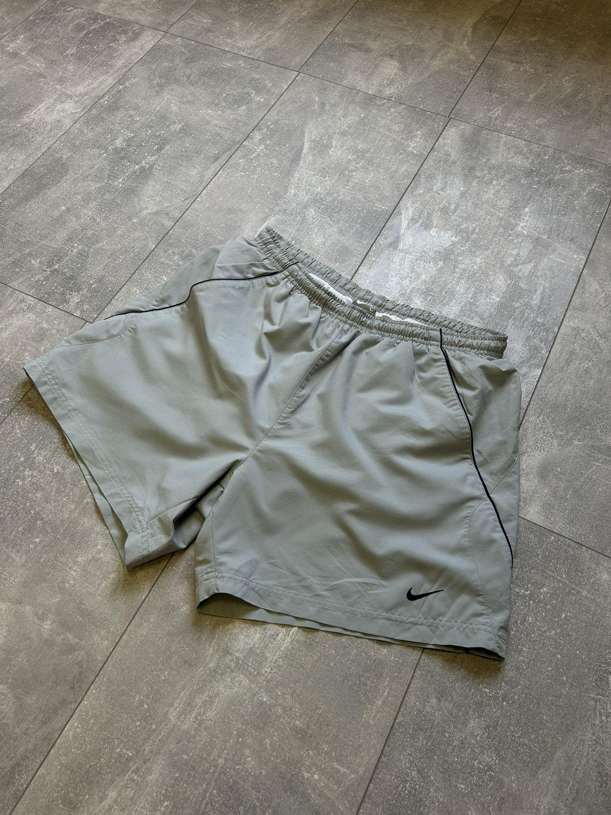 Nike × Vintage Mens Vintage Nike nylon shorts 90s streetwear y2k rare acg Size US 34 / EU 50 - 2 Thumbnail