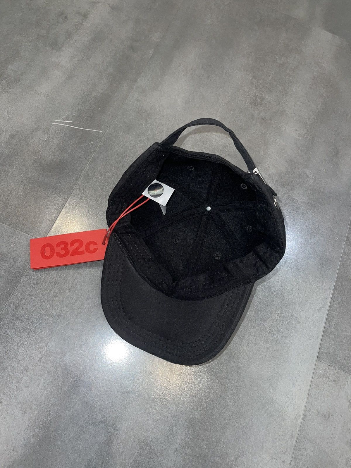 032c !DS! 032c Padded Metal Pin Black Cap Size ONE SIZE - 7 Thumbnail
