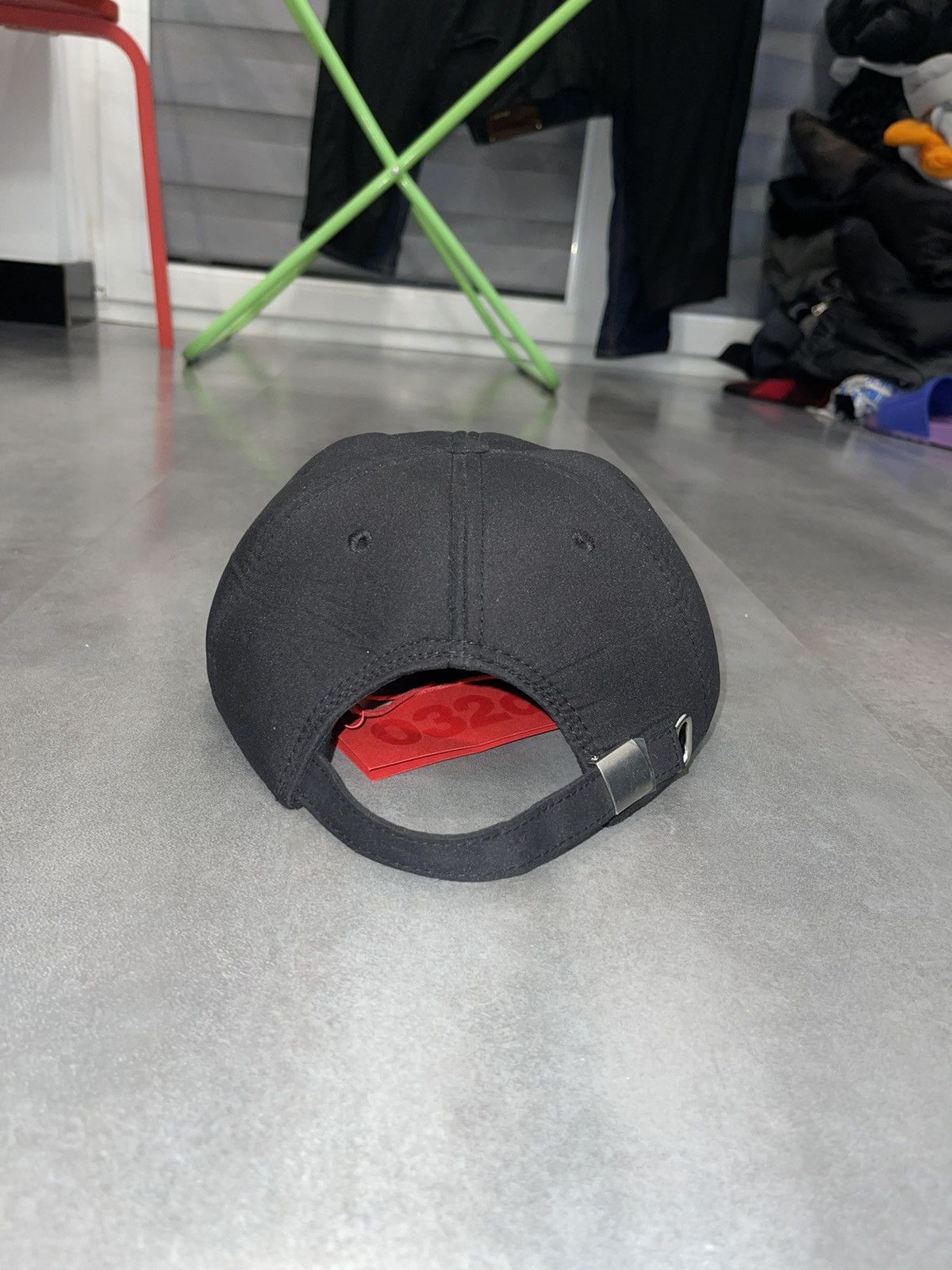 032c !DS! 032c Padded Metal Pin Black Cap Size ONE SIZE - 6 Thumbnail