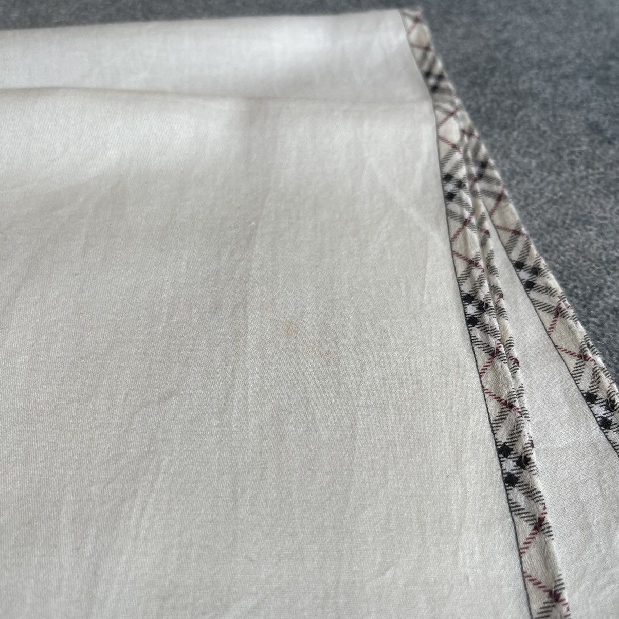 Burberry Burberry Handkerchief Neckerchief Headband Bandana Turban Size ONE SIZE - 7 Thumbnail
