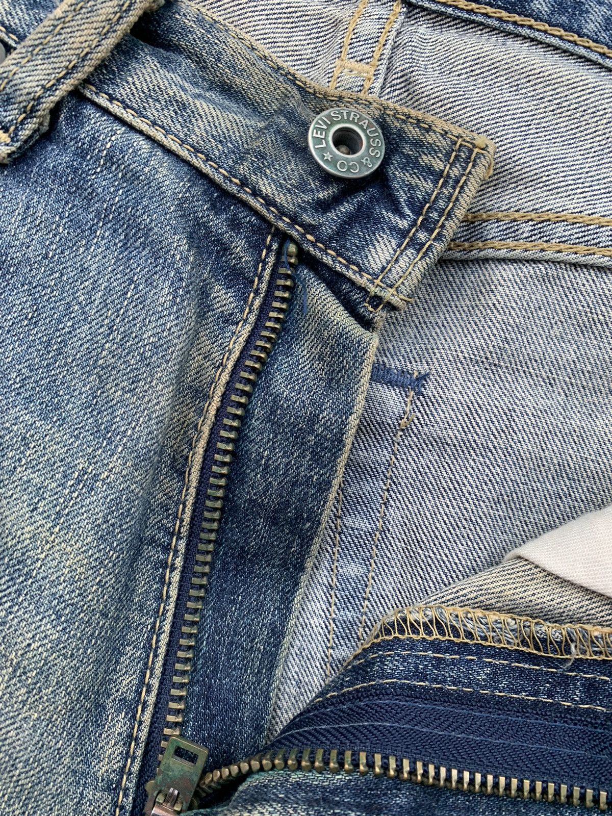 Levi's Vintage Clothing Vintage Levis 502 Distressed Denim Size US 30 / EU 46 - 5 Thumbnail