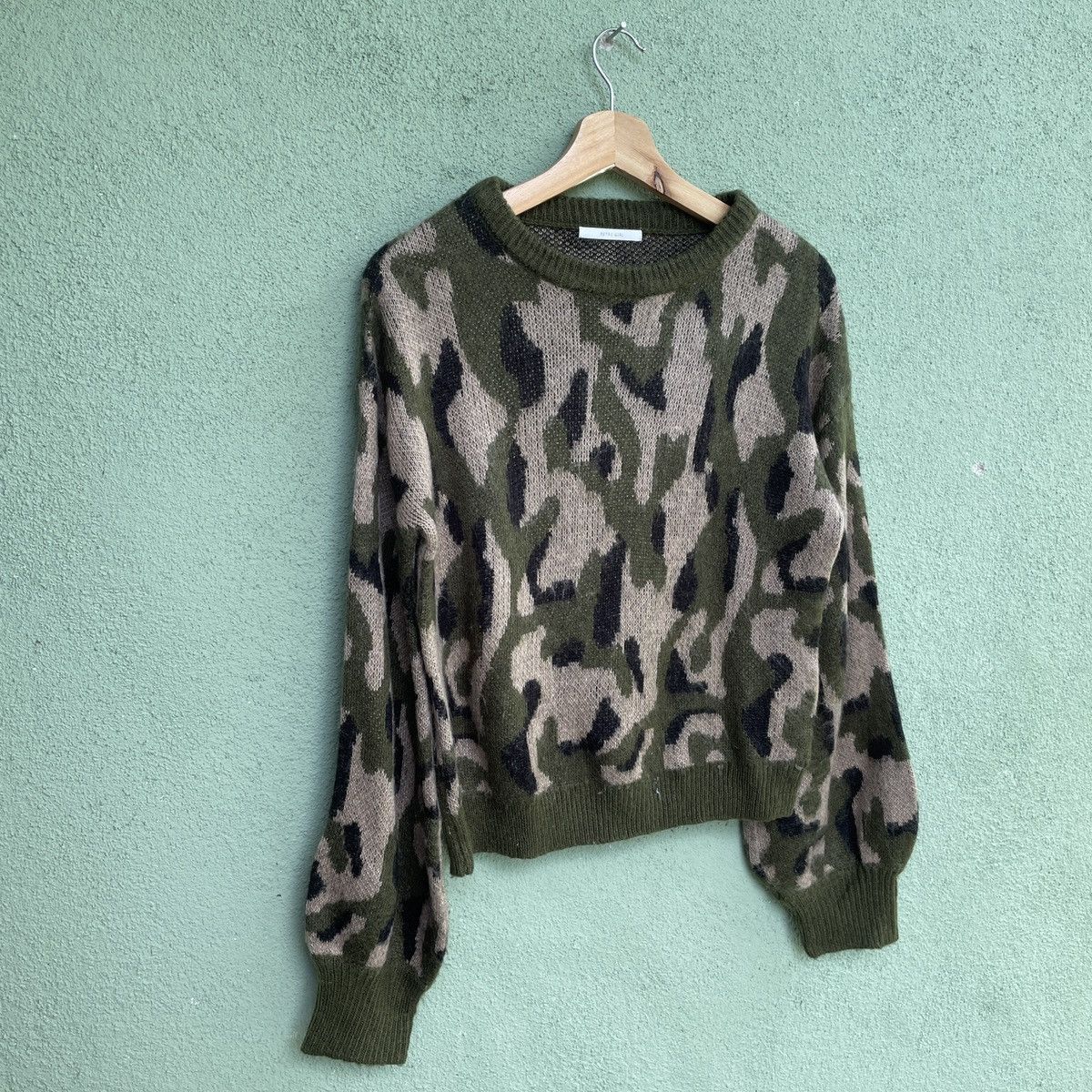 Japanese Brand Vintage‼️ RETRO GIRL Camo Crewneck Knitwear Sweater Jumper Size US M / EU 48-50 / 2 - 2 Thumbnail