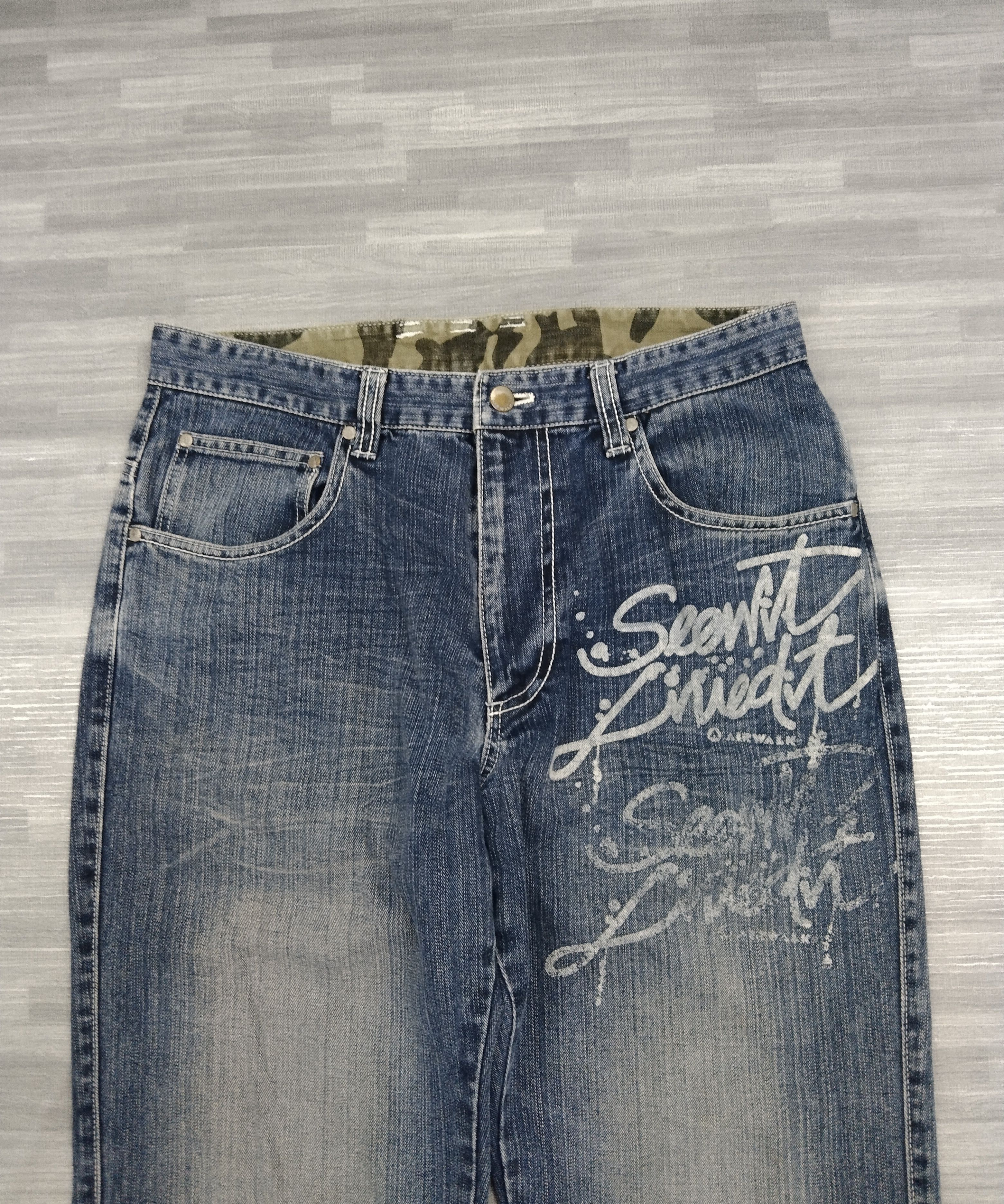 Japanese Brand DiSTRESSED iLLUSTRATION DENIM PANTS Size US 31 - 4 Thumbnail