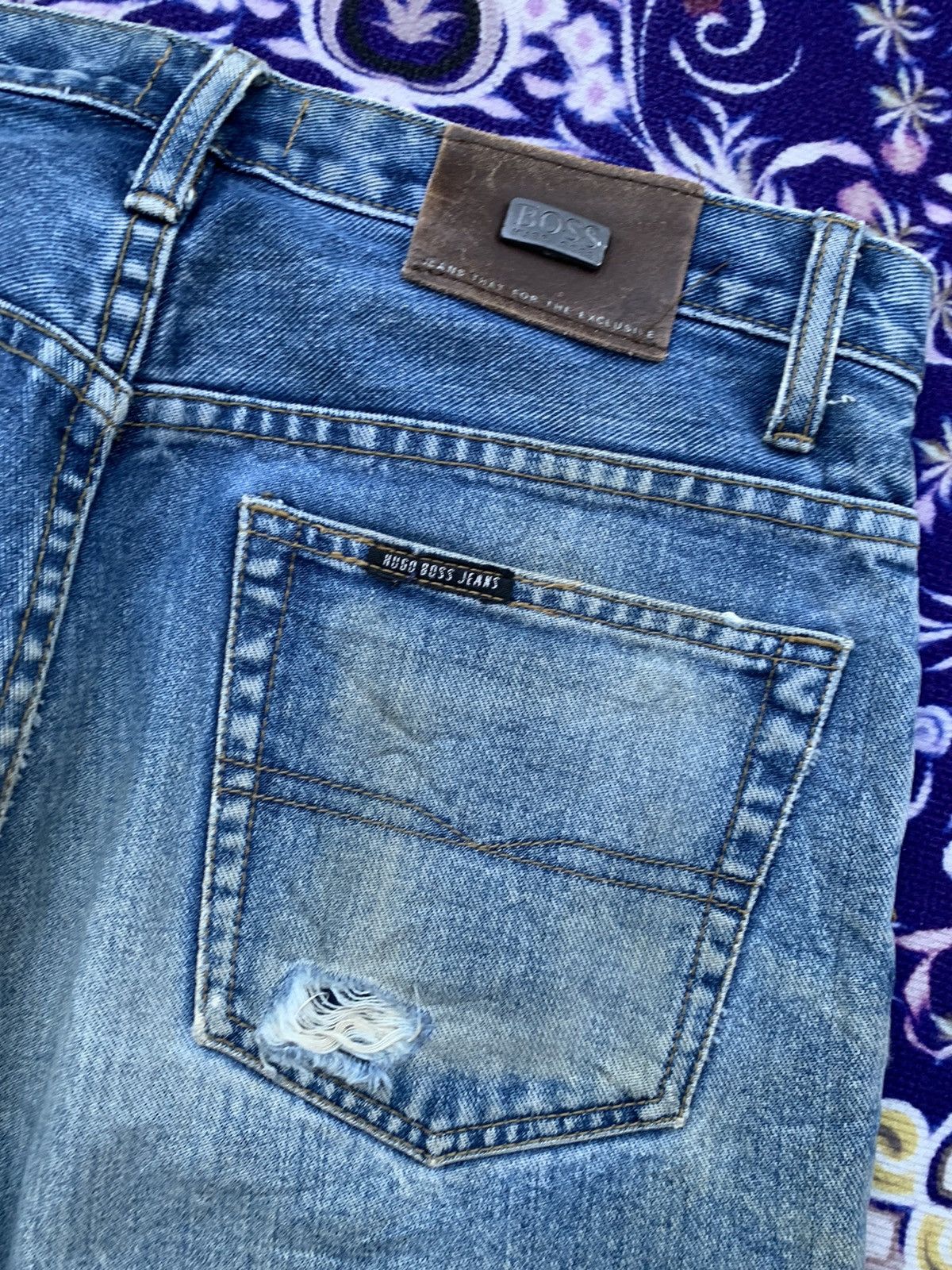 Hugo Boss Hugo Boss Distressed Denim Size US 33 - 11 Thumbnail