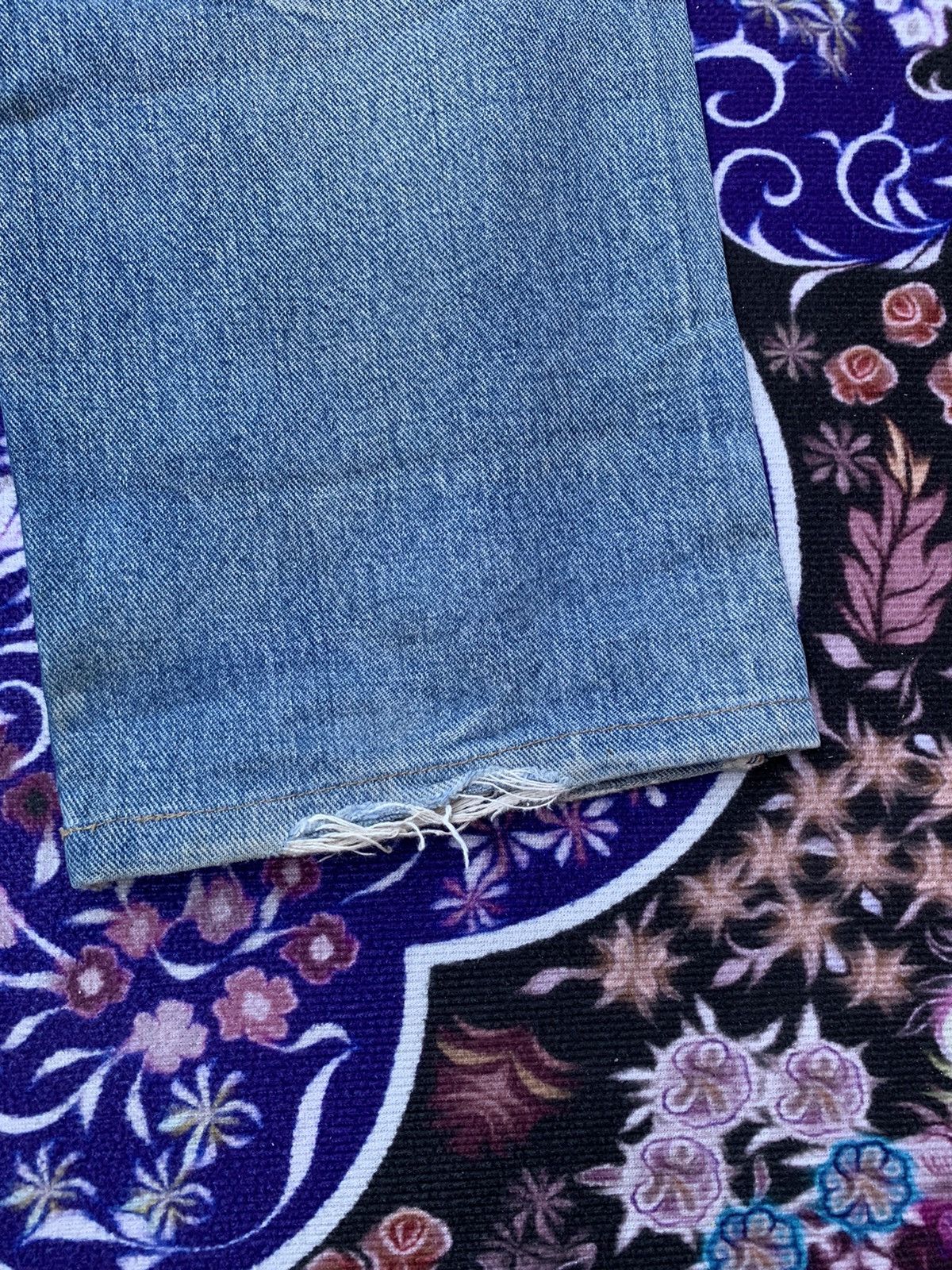 Hugo Boss Hugo Boss Distressed Denim Size US 33 - 8 Thumbnail