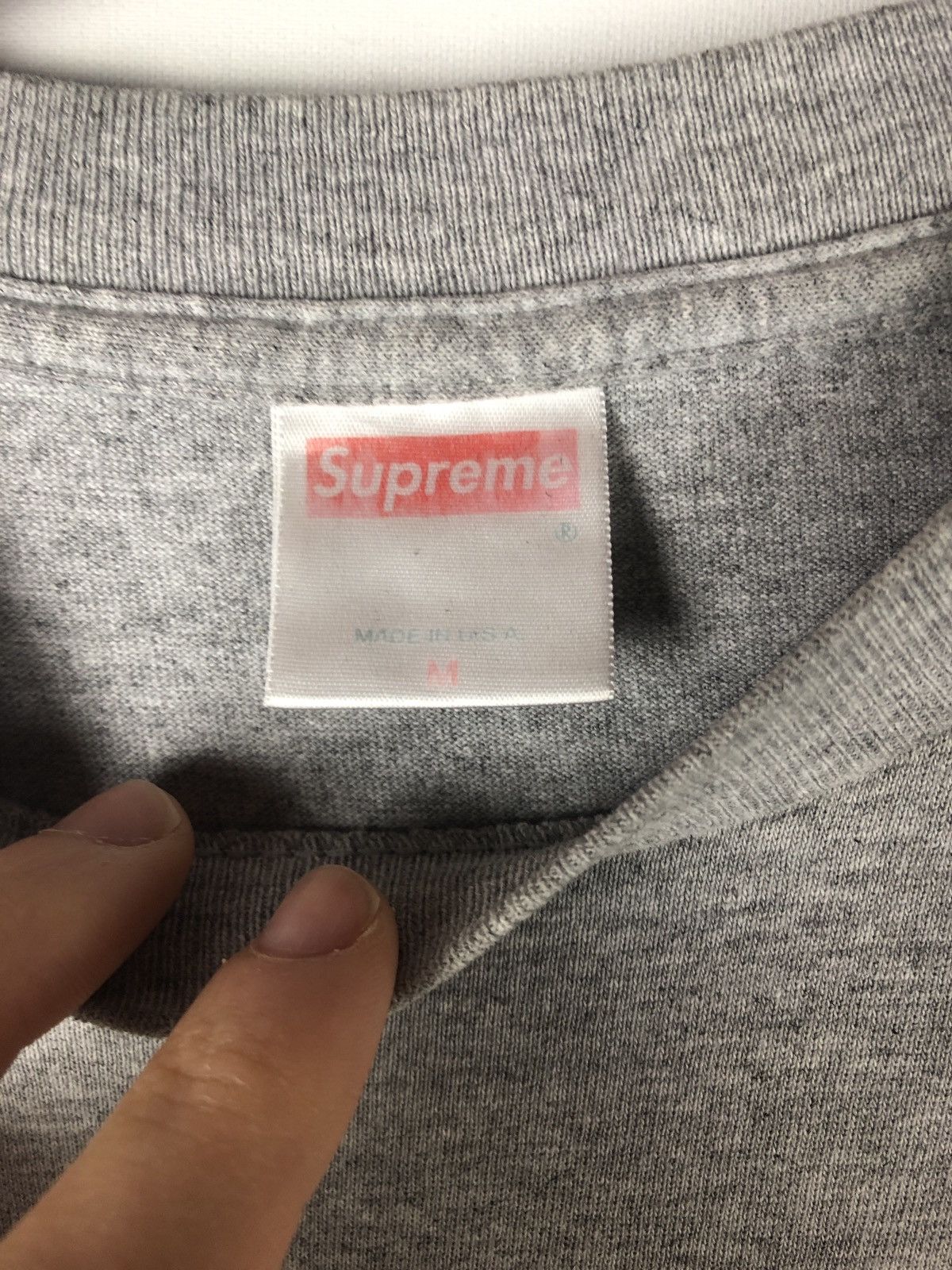 Supreme Navy on grey box logo tee Size US M / EU 48-50 / 2 - 4 Thumbnail