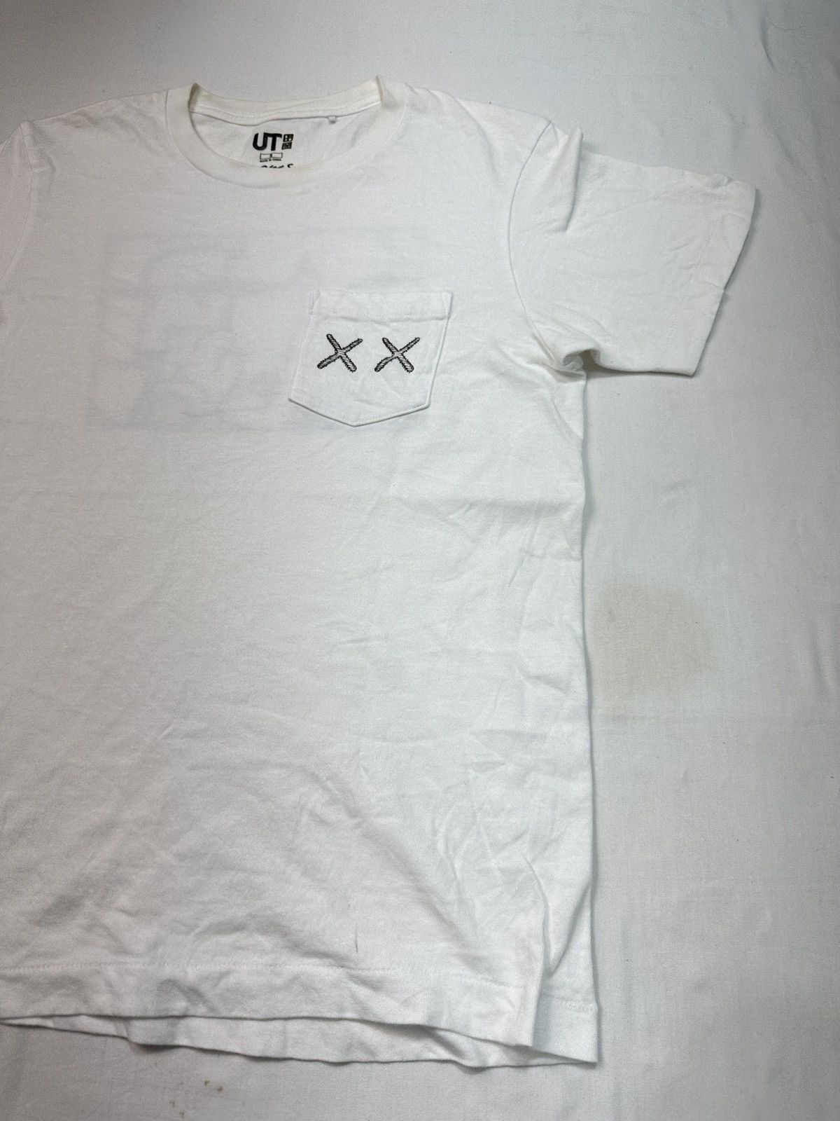 Kaws × Uniqlo Uniqlo x Kaws arts tee shirt Size US S / EU 44-46 / 1 - 3 Thumbnail