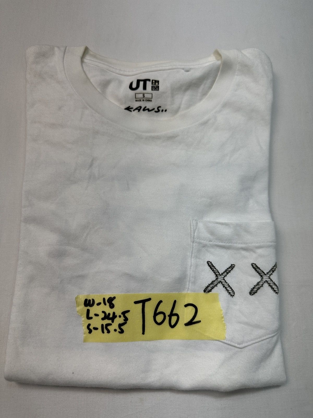 Kaws × Uniqlo Uniqlo x Kaws arts tee shirt Size US S / EU 44-46 / 1 - 18 Thumbnail