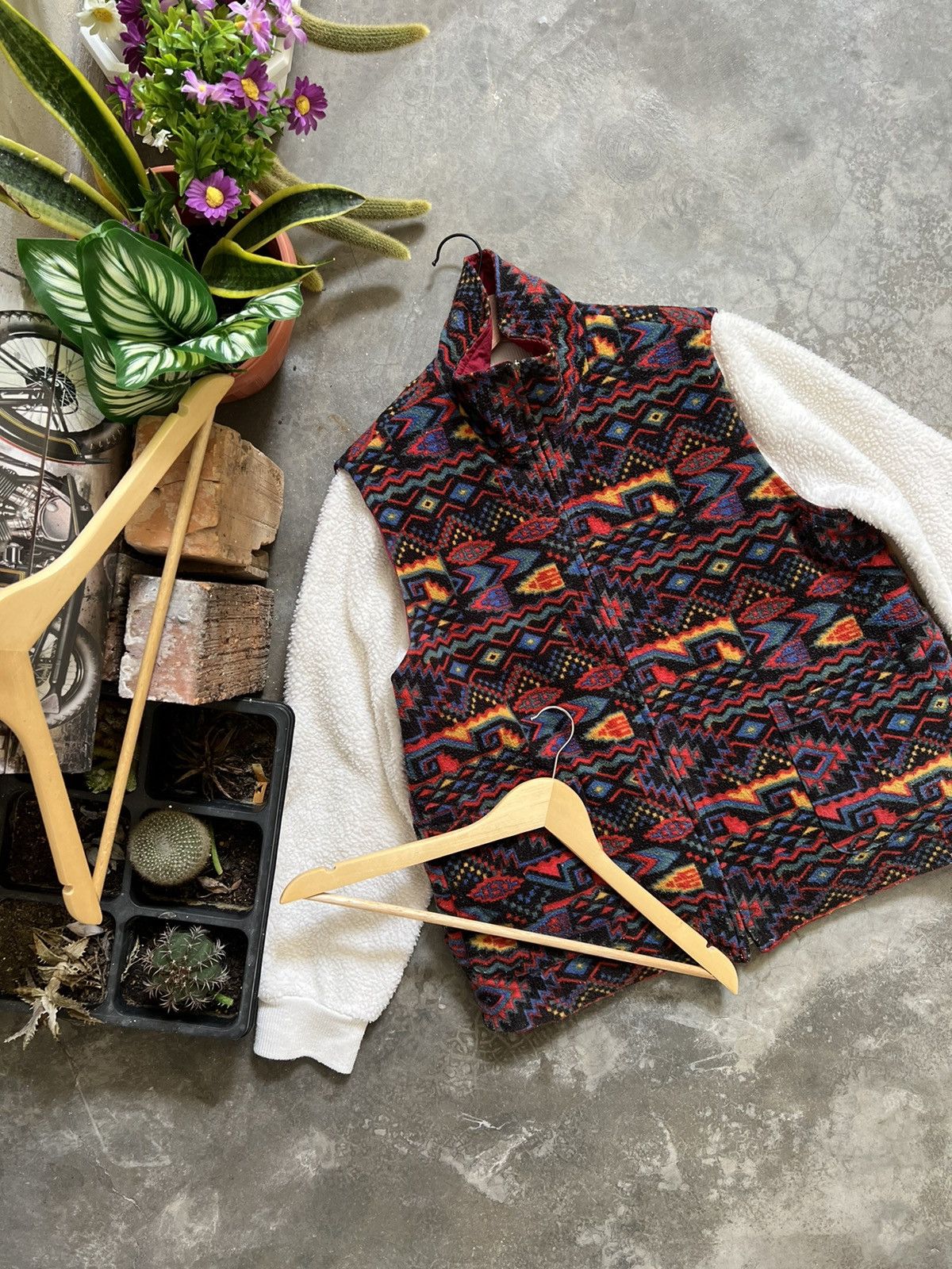 Japanese Brand × Native × Vintage Vintage 🖤 Native Deep Pile Fleece Riversible Vest Size US M / EU 48-50 / 2 - 9 Thumbnail