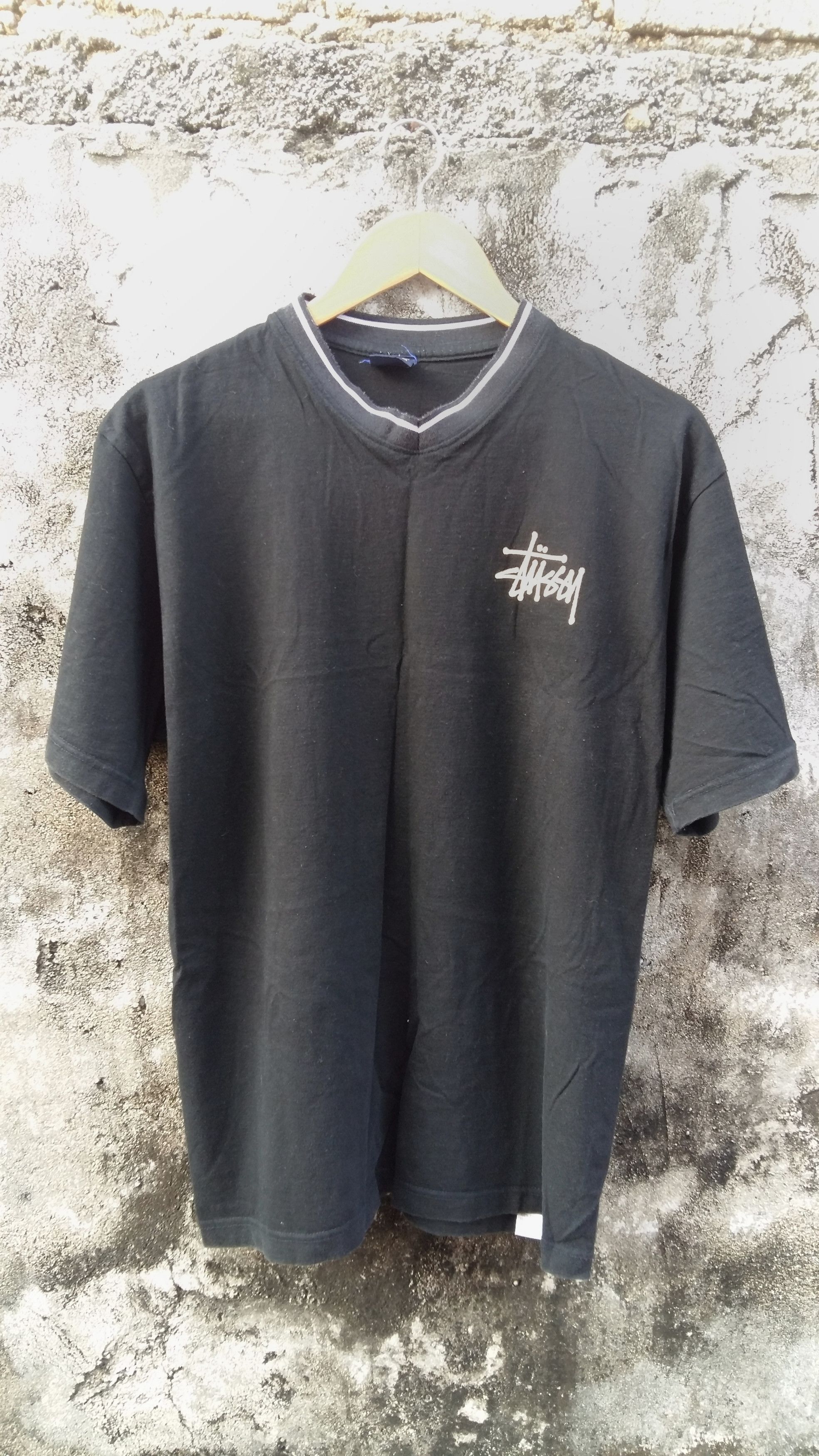 Stussy × Vintage Rare!!!Vintage Stussy Dragon V Neck Tshirt Size US L / EU 52-54 / 3 - 2 Thumbnail